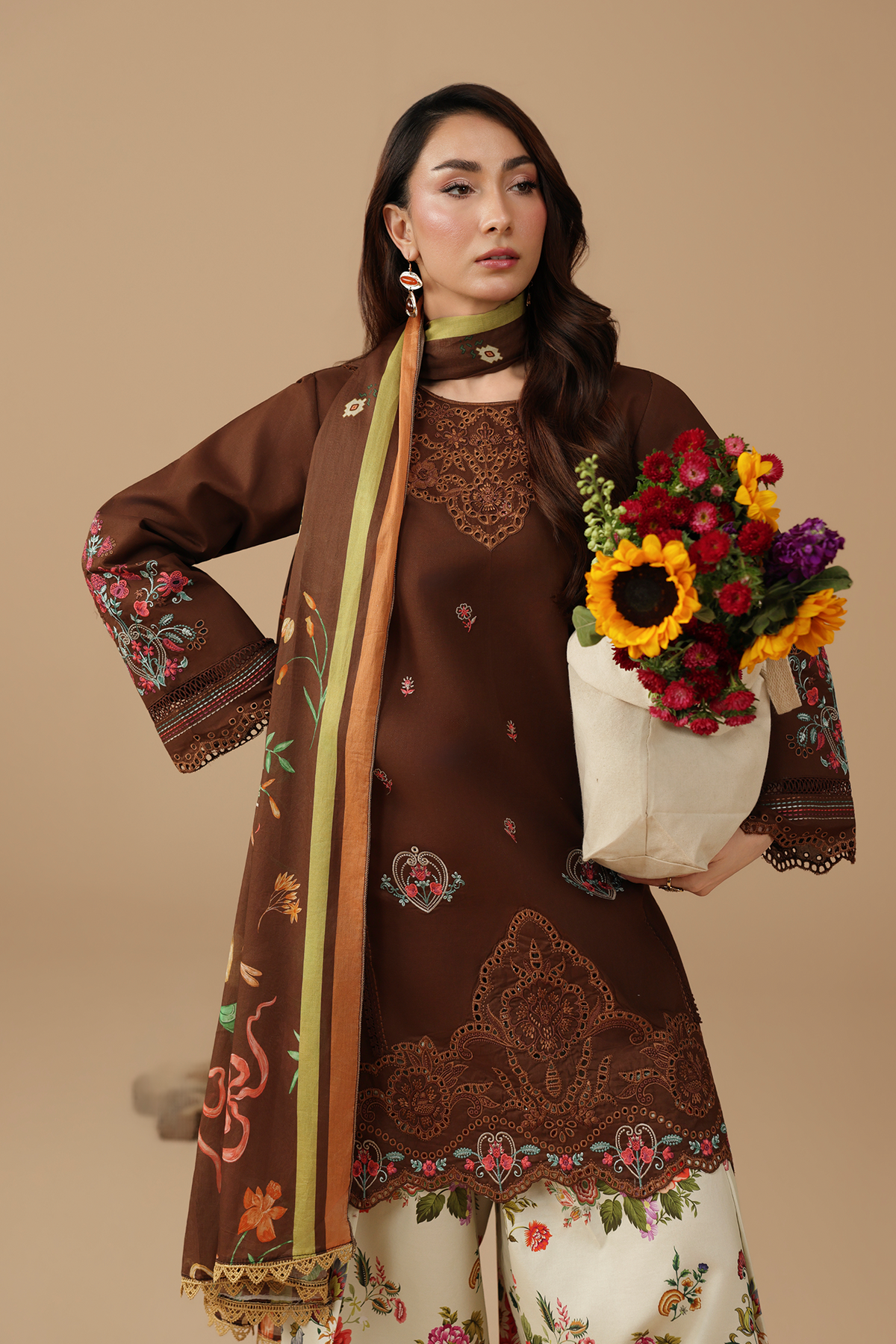 Rajbari | Jahaan Lawn | JAHAAN | 04