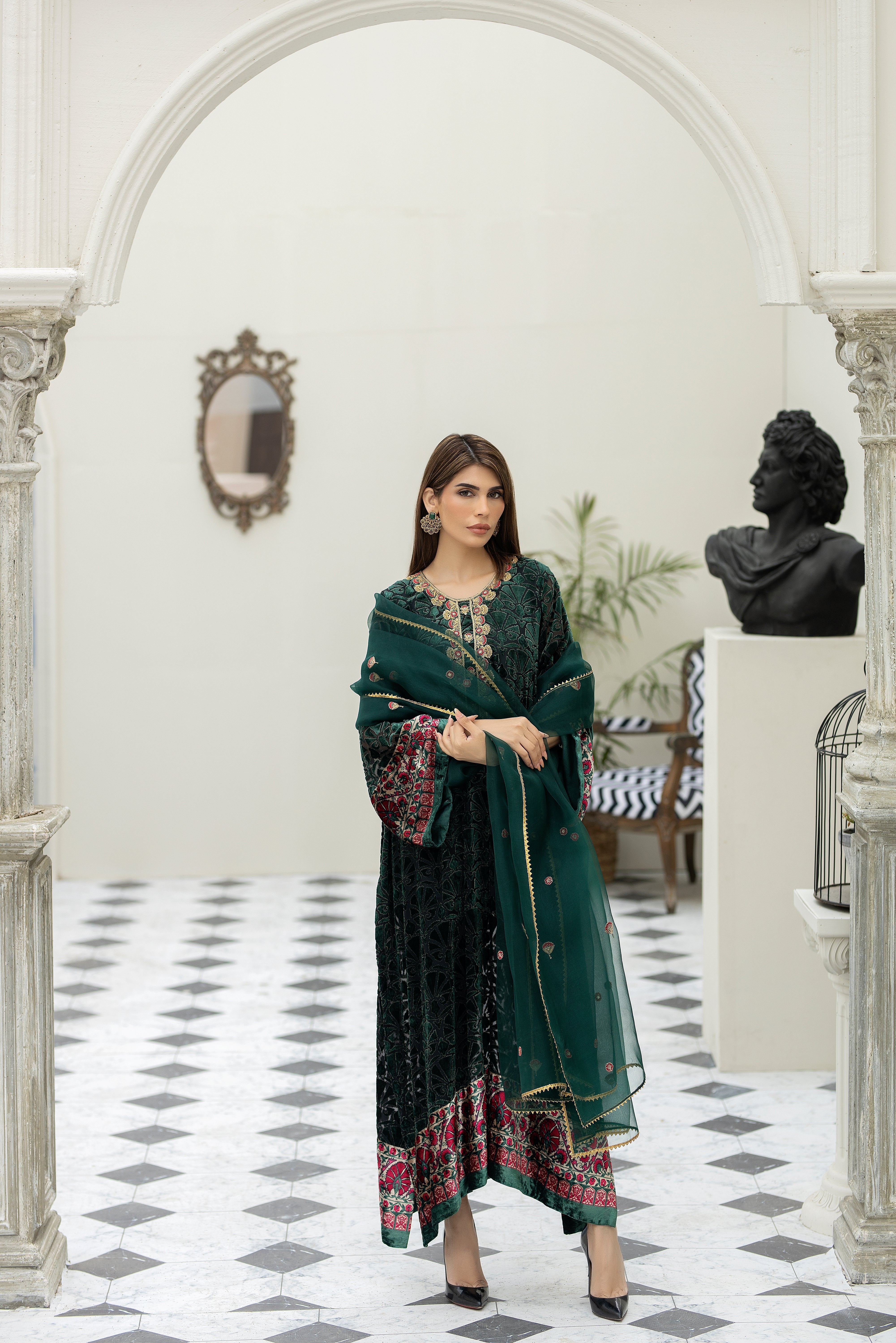 Purple haze Pret Studio | Noubahar Luxury Formals | Moss Plush