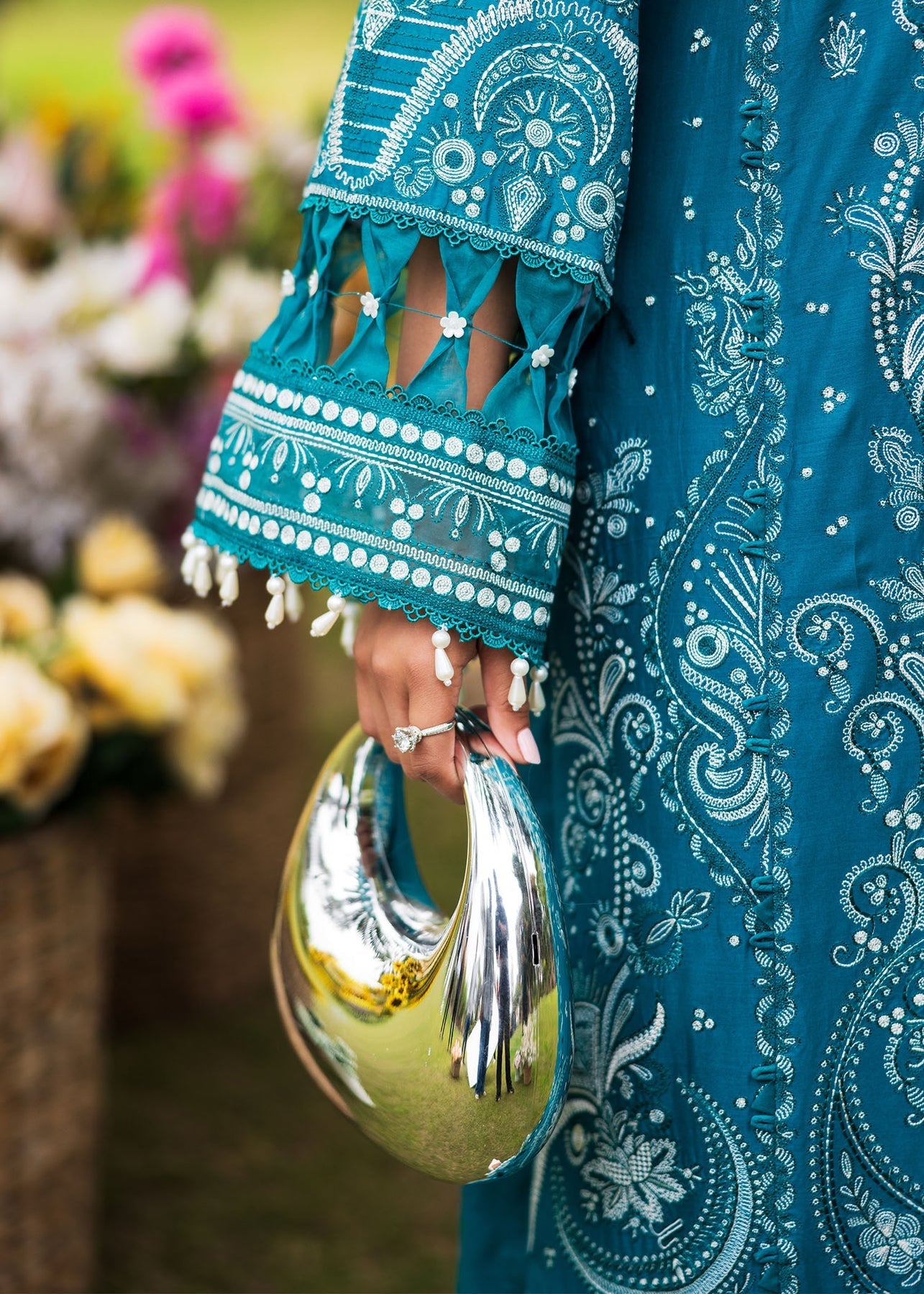Paras by Pasha | Bloom and Beyond | Sapphire Bloom