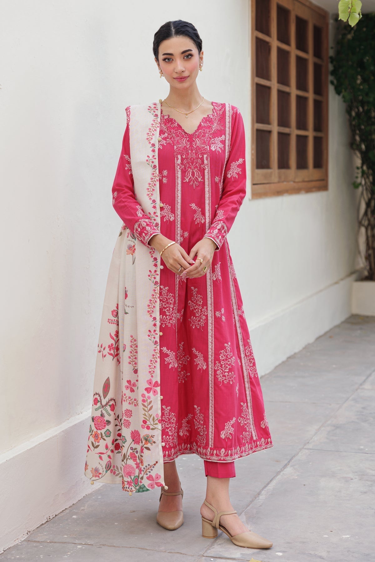 Xenia Formals | Winter Slub 25 | DAIVI