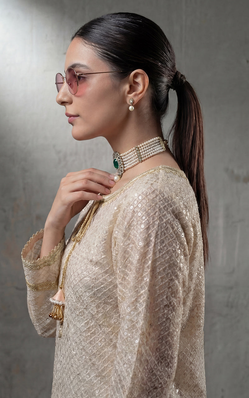 Threads and Motifs | Formal Outfits | 10573