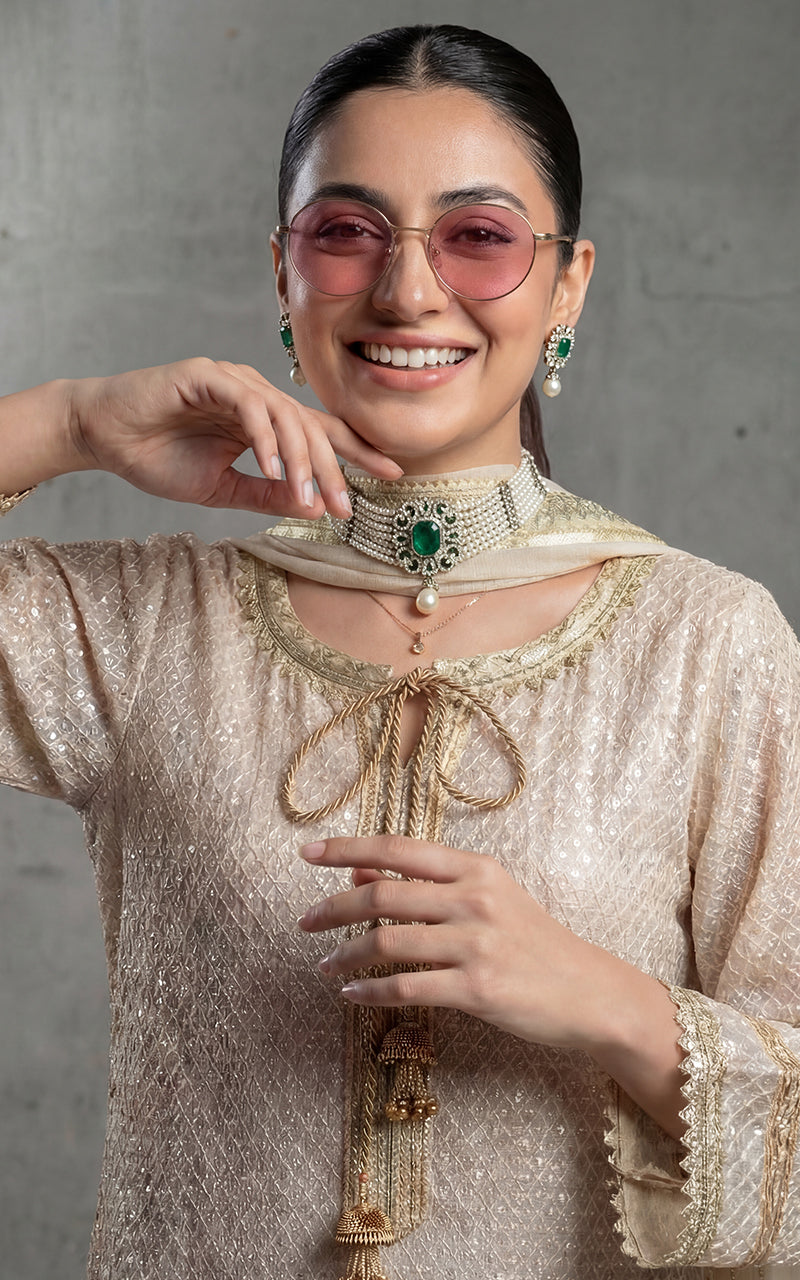 Threads and Motifs | Formal Outfits | 10573
