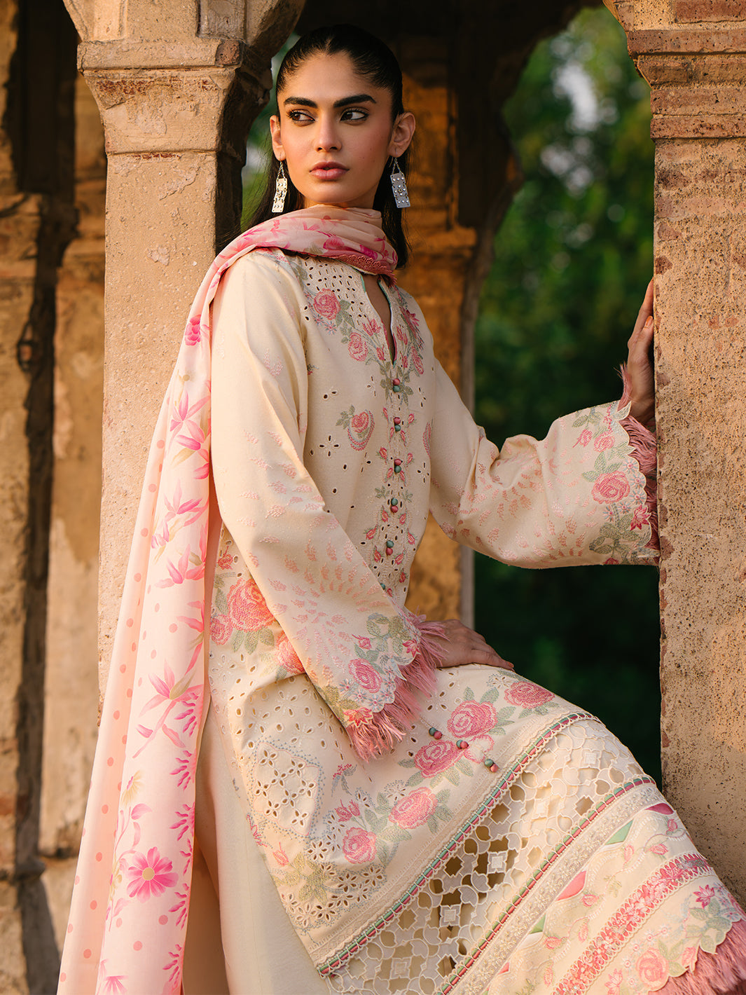 Bin Ilyas | Gulabi Baagh Winter 24 | 155 B