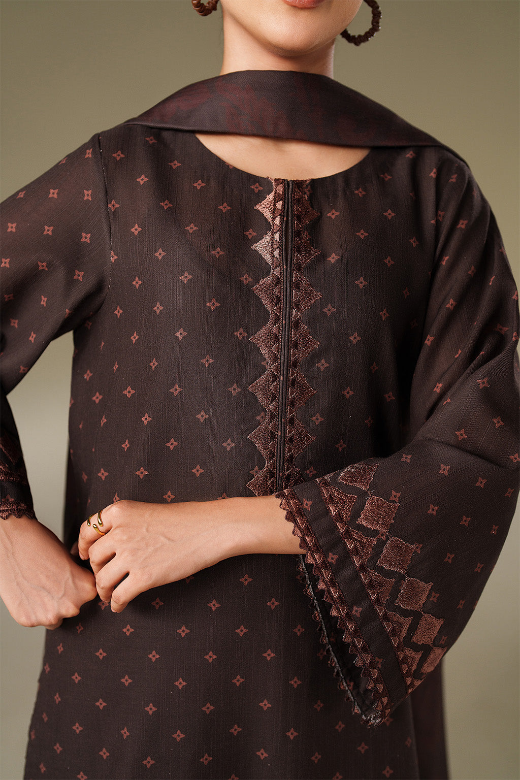 Iznik | Winter Chapter 25 | UE-559 Printed Khaddar