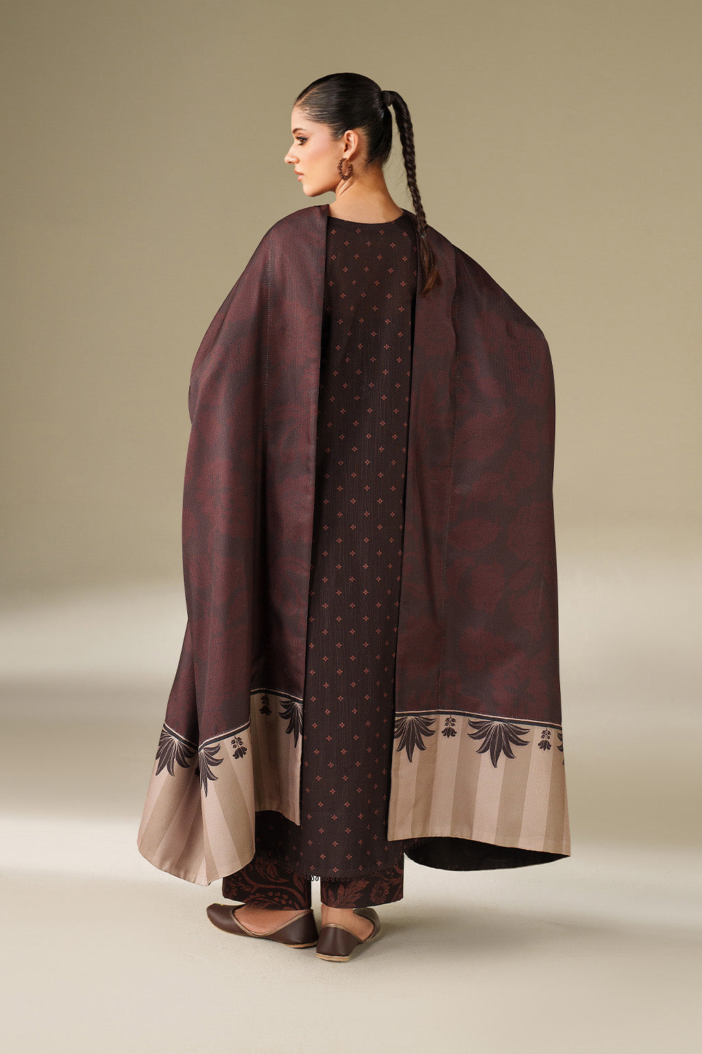 Iznik | Winter Chapter 25 | UE-559 Printed Khaddar