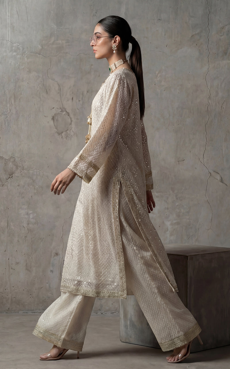 Threads and Motifs | Formal Outfits | 10573