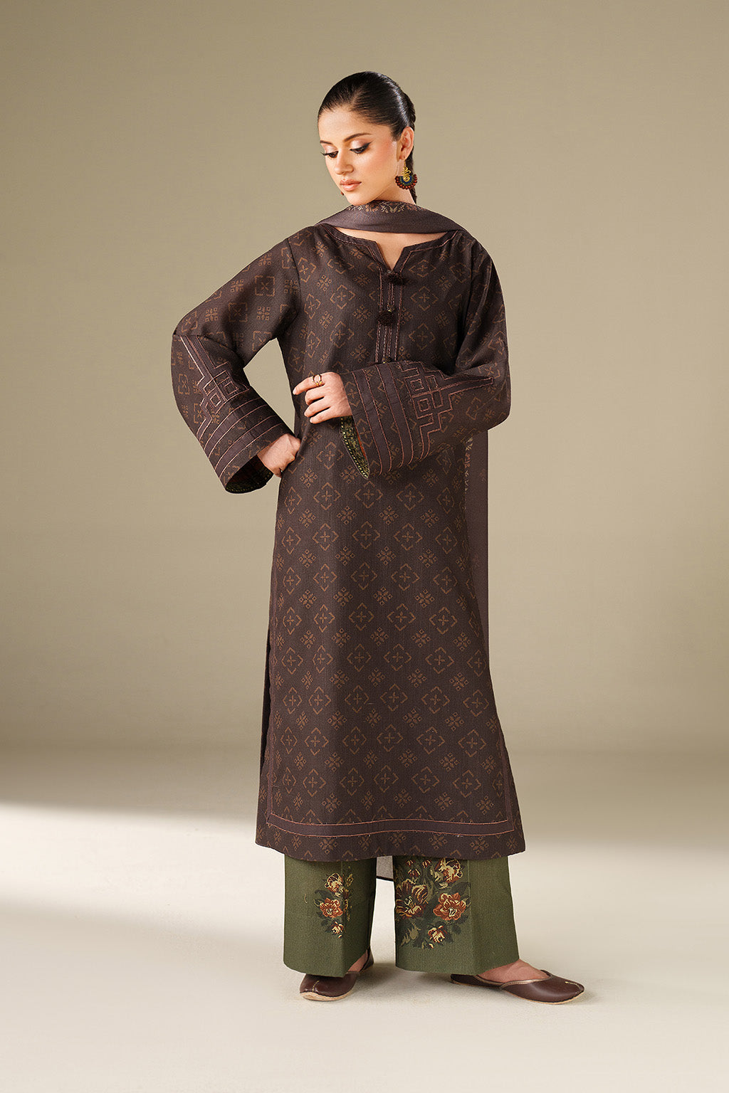 Iznik | Winter Chapter 25 | UE-564 Printed Khaddar