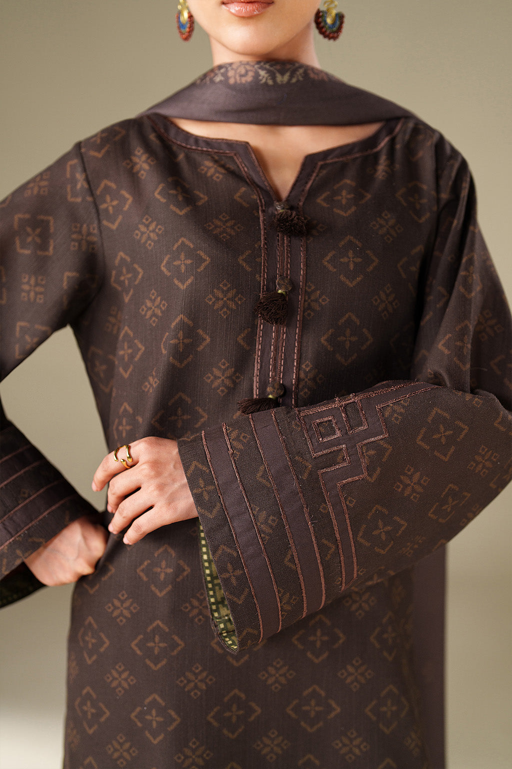 Iznik | Winter Chapter 25 | UE-564 Printed Khaddar