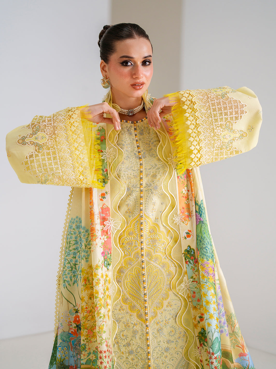 Bin Ilyas | Amour Luxury Lawn 26 | 187-B