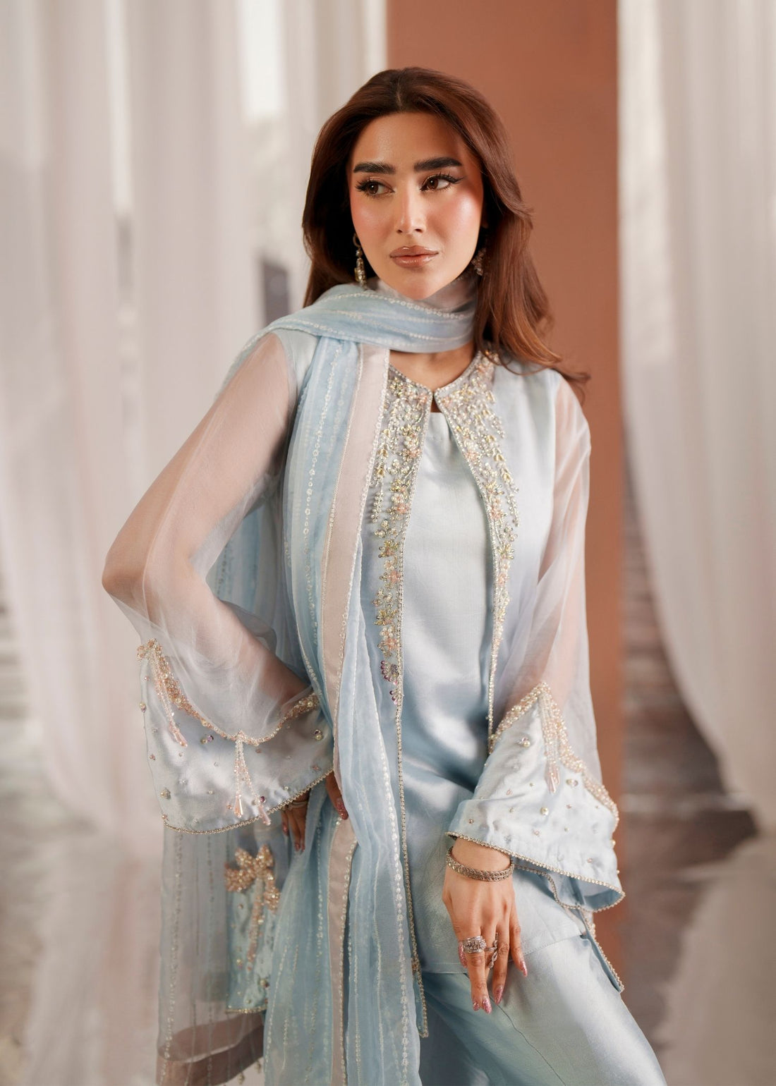 Mehak Yaqoob | Enchante Luxe Edit | Aura