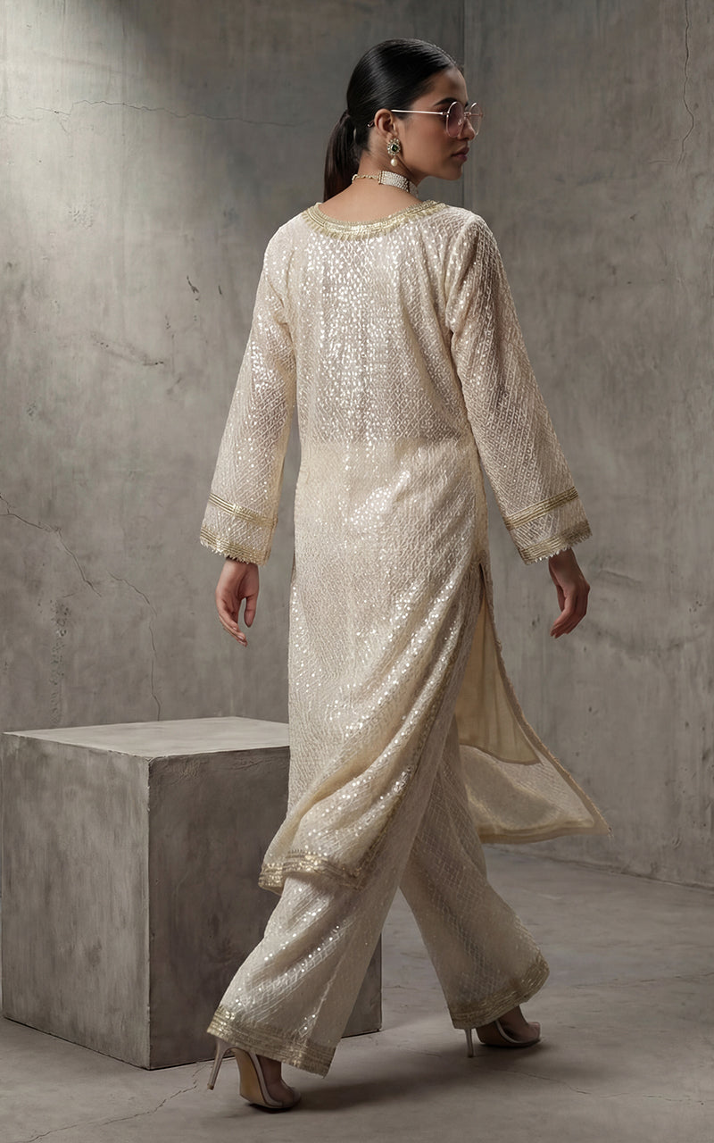 Threads and Motifs | Formal Outfits | 10573