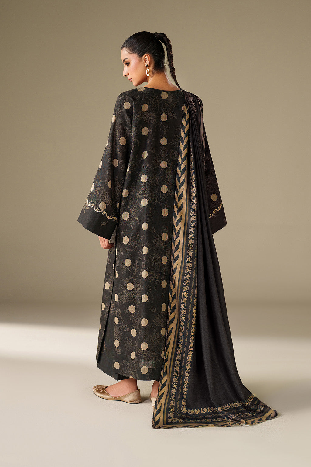 Iznik | Winter Chapter 25 | UE-571 Printed Khaddar