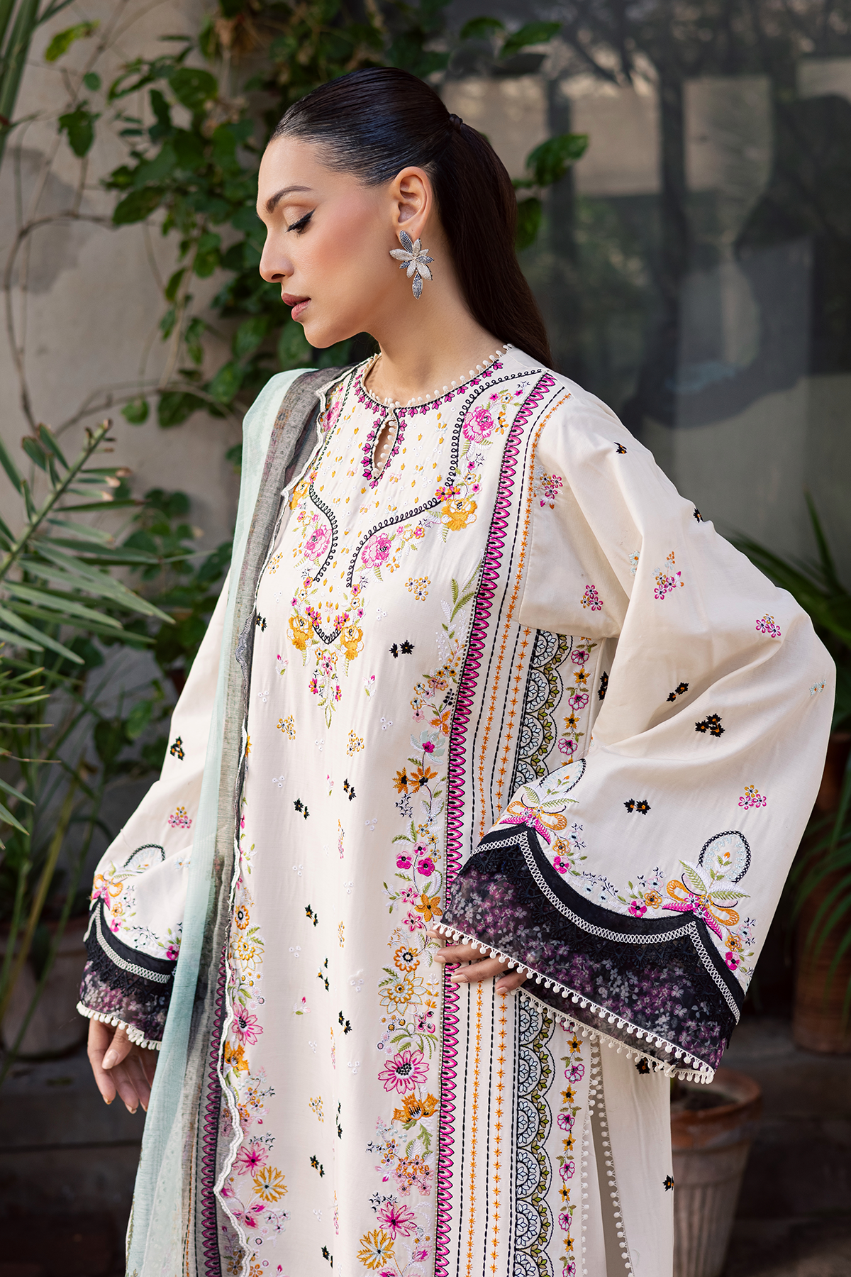 Zarposh | Celia Luxury Lawn 26 | ZARMIN