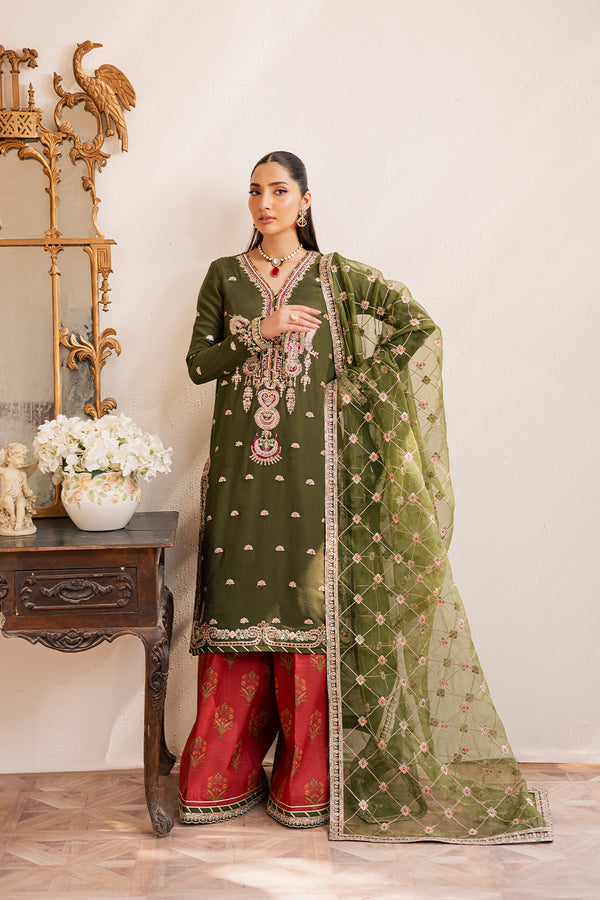 Emaan Adeel I Suave Luxury Formals I ORAYA