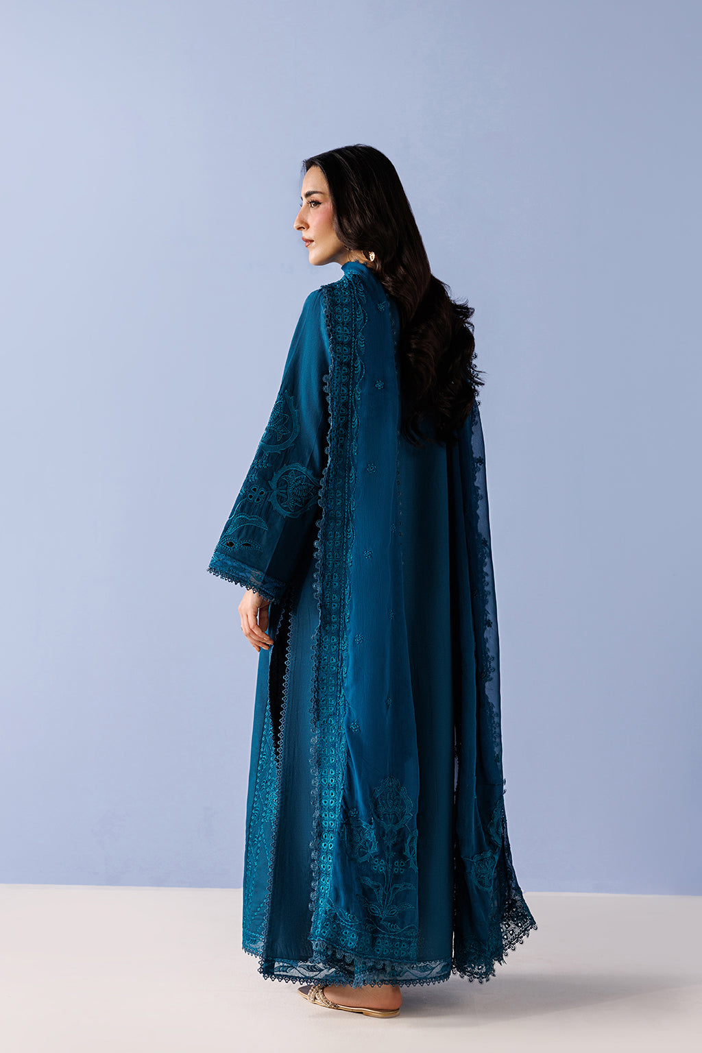 Emaan Adeel | Elevated Essentials 26 | AVENOIR
