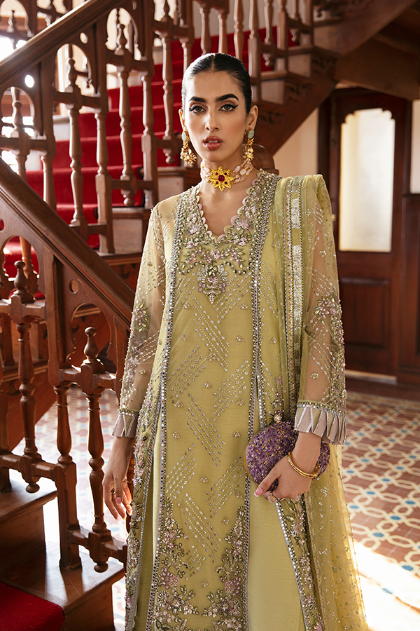 Soraya | Lumene Festive | OLIVINE