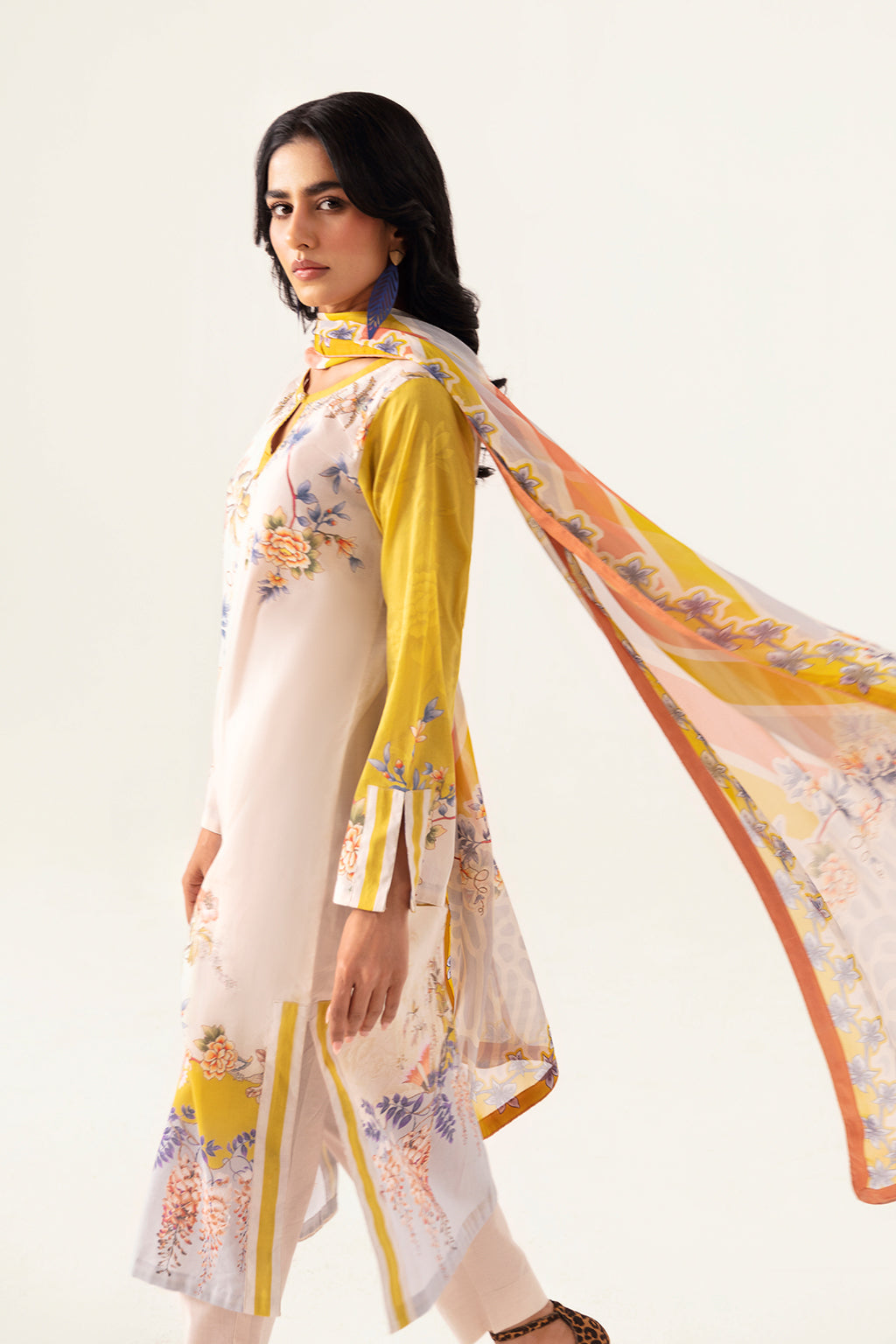 Ramsha | Pinted Lawn | RP-111