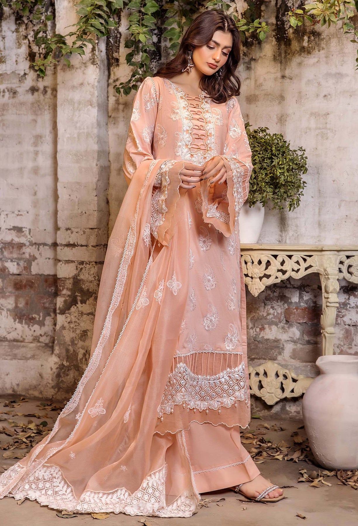 Adans Libas | Inara 25 | CHIKANKARI 4773
