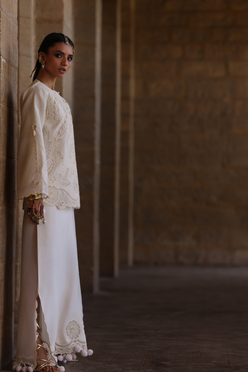 Wardha Saleem | Aari Collection 26 | Roha