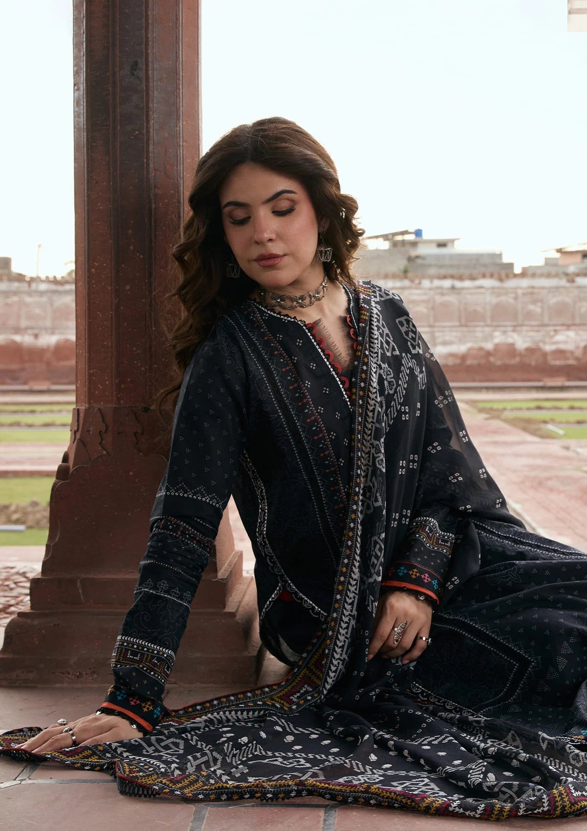Kahf Premium | Prints Collection 26 | KPS-5A GUL-E-SIYAH