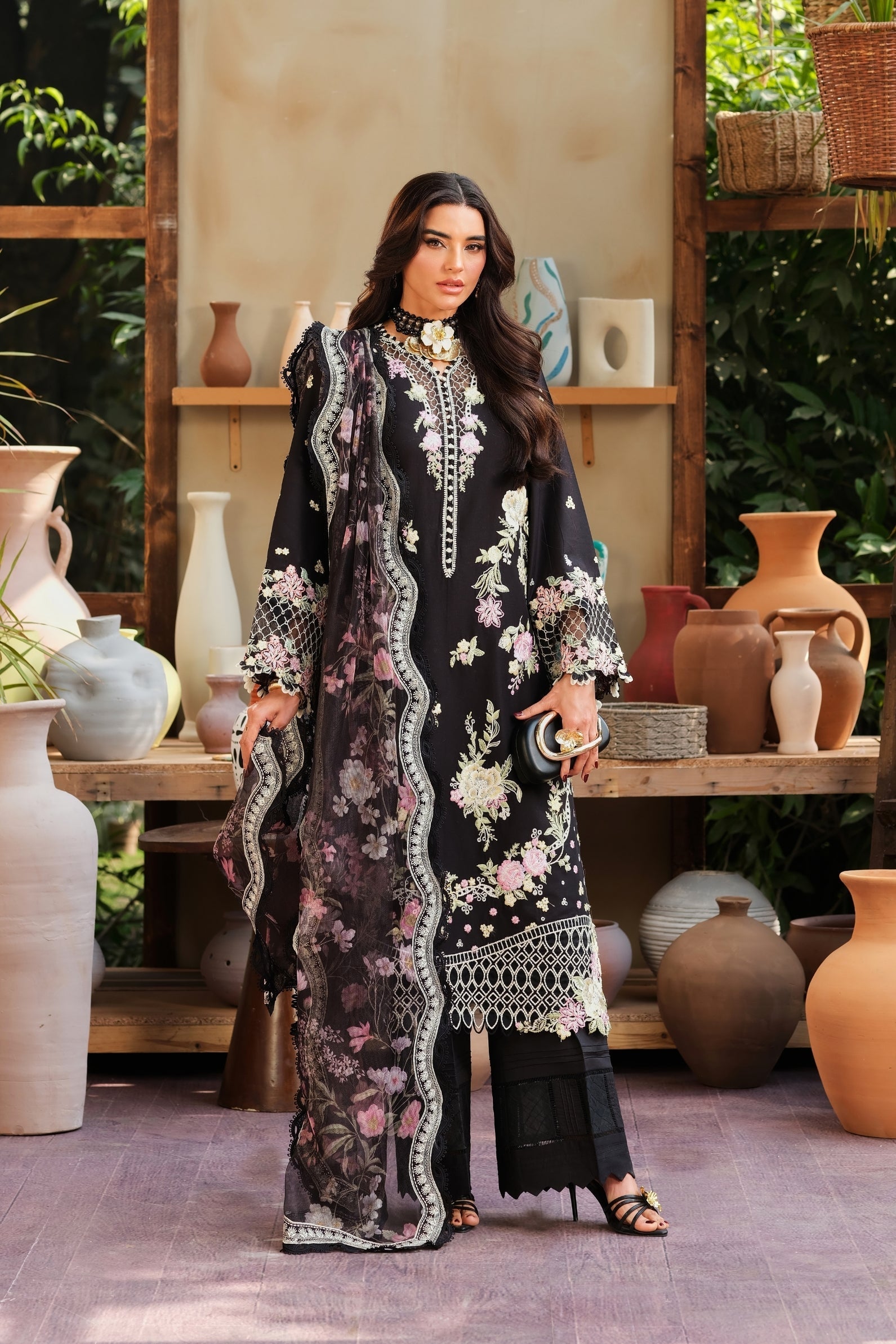 Maryam Hussain | Luxury Lawn 26 | Noir