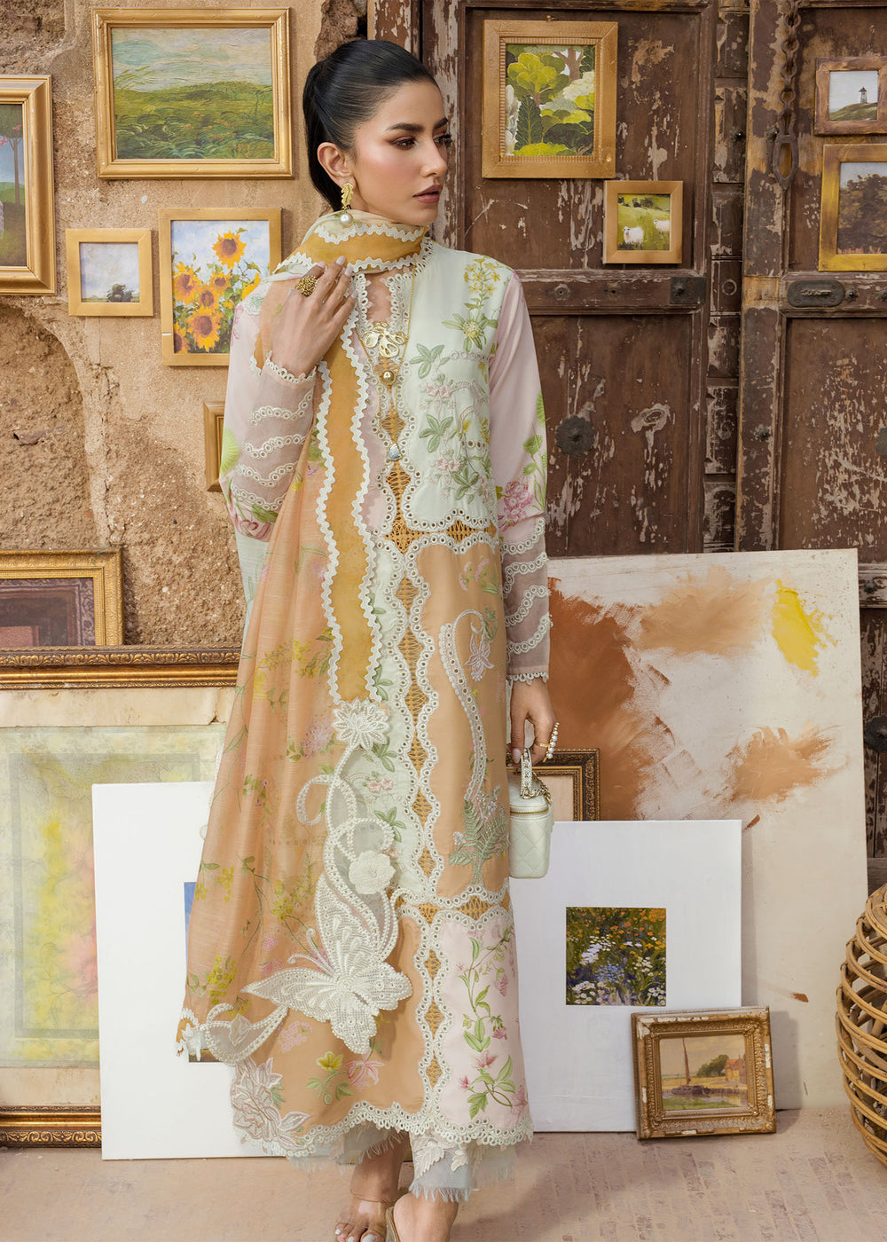 Saira Shakira | Bloom Lawn | LANA 1B