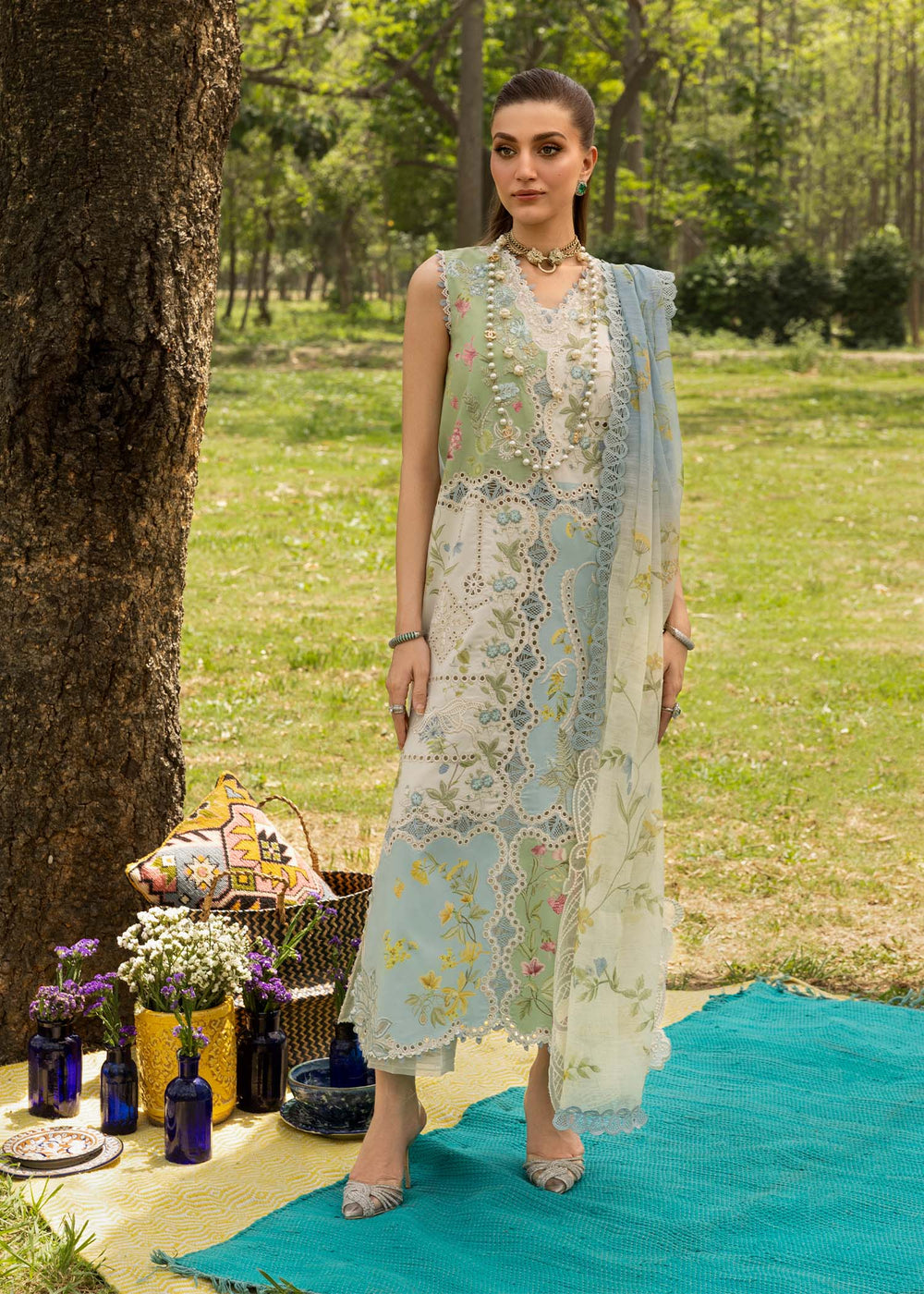 Saira Shakira | Bloom Lawn | LANA 1A