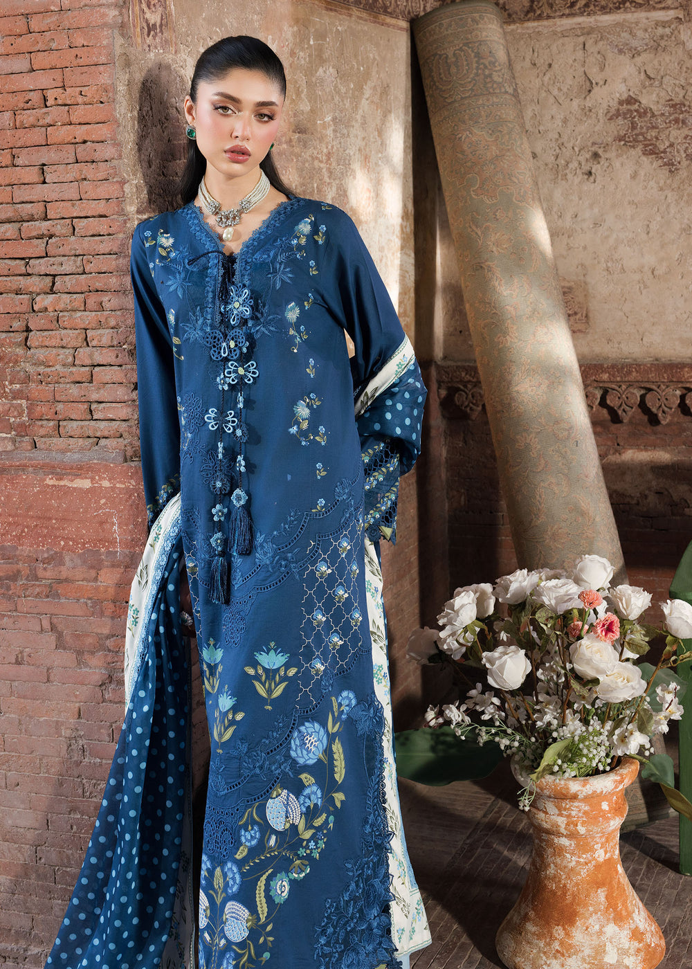 Saira Shakira | Bloom Lawn | LILY 1A