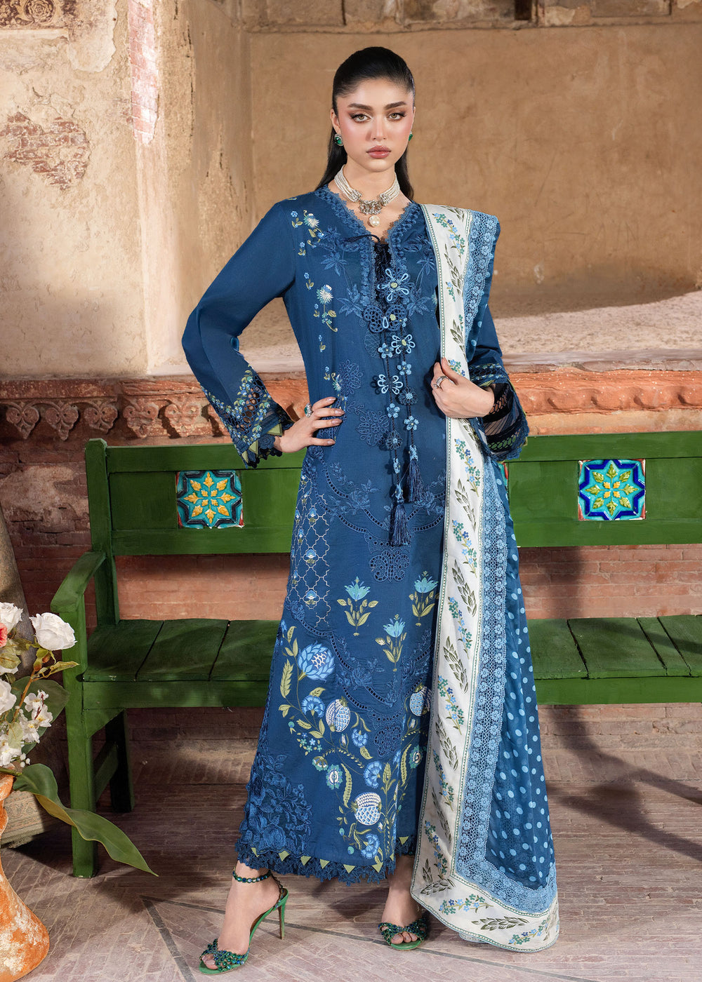 Saira Shakira | Bloom Lawn | LILY 1A