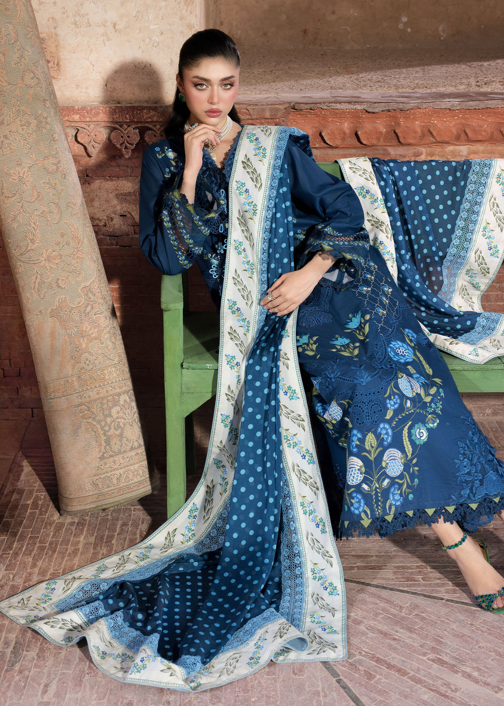 Saira Shakira | Bloom Lawn | LILY 1A