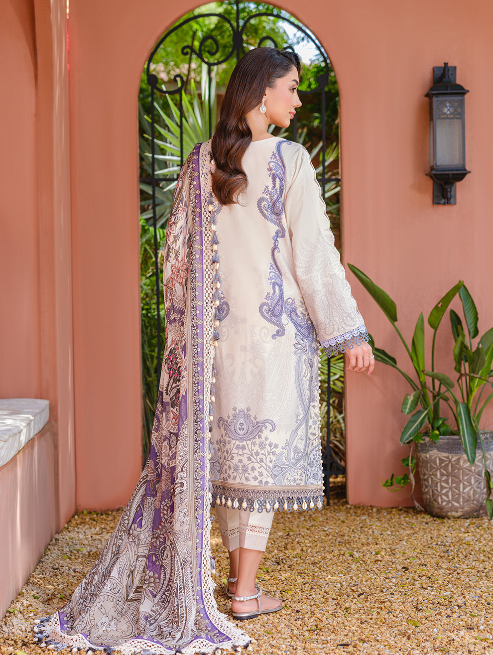 Jade | Cambric 25 | URBANE EMBROIDERED CAMBRIC 25 IV