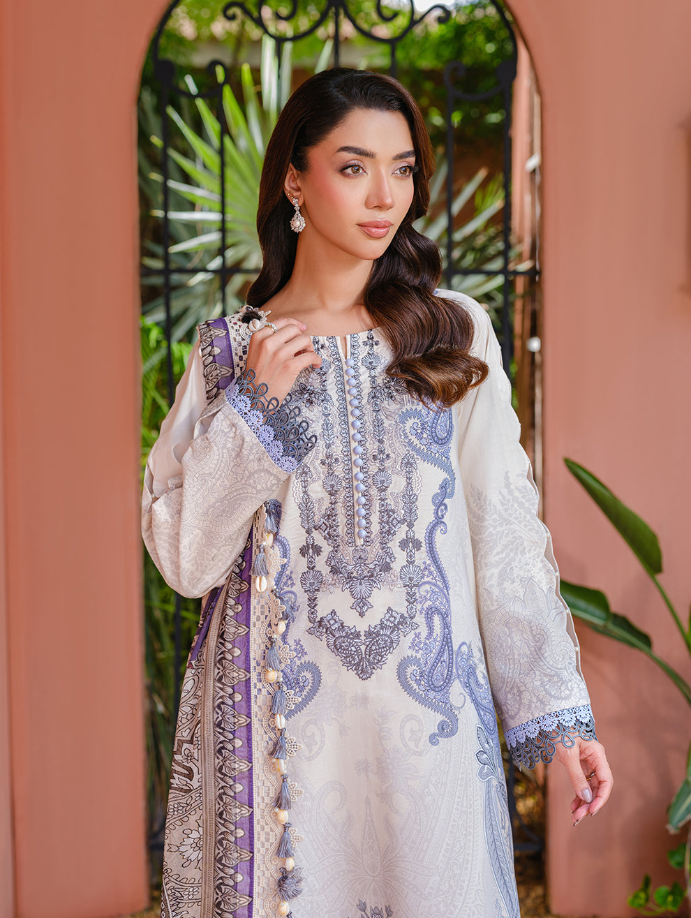 Jade | Cambric 25 | URBANE EMBROIDERED CAMBRIC 25 IV