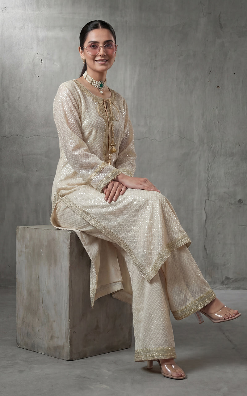 Threads and Motifs | Formal Outfits | 10573
