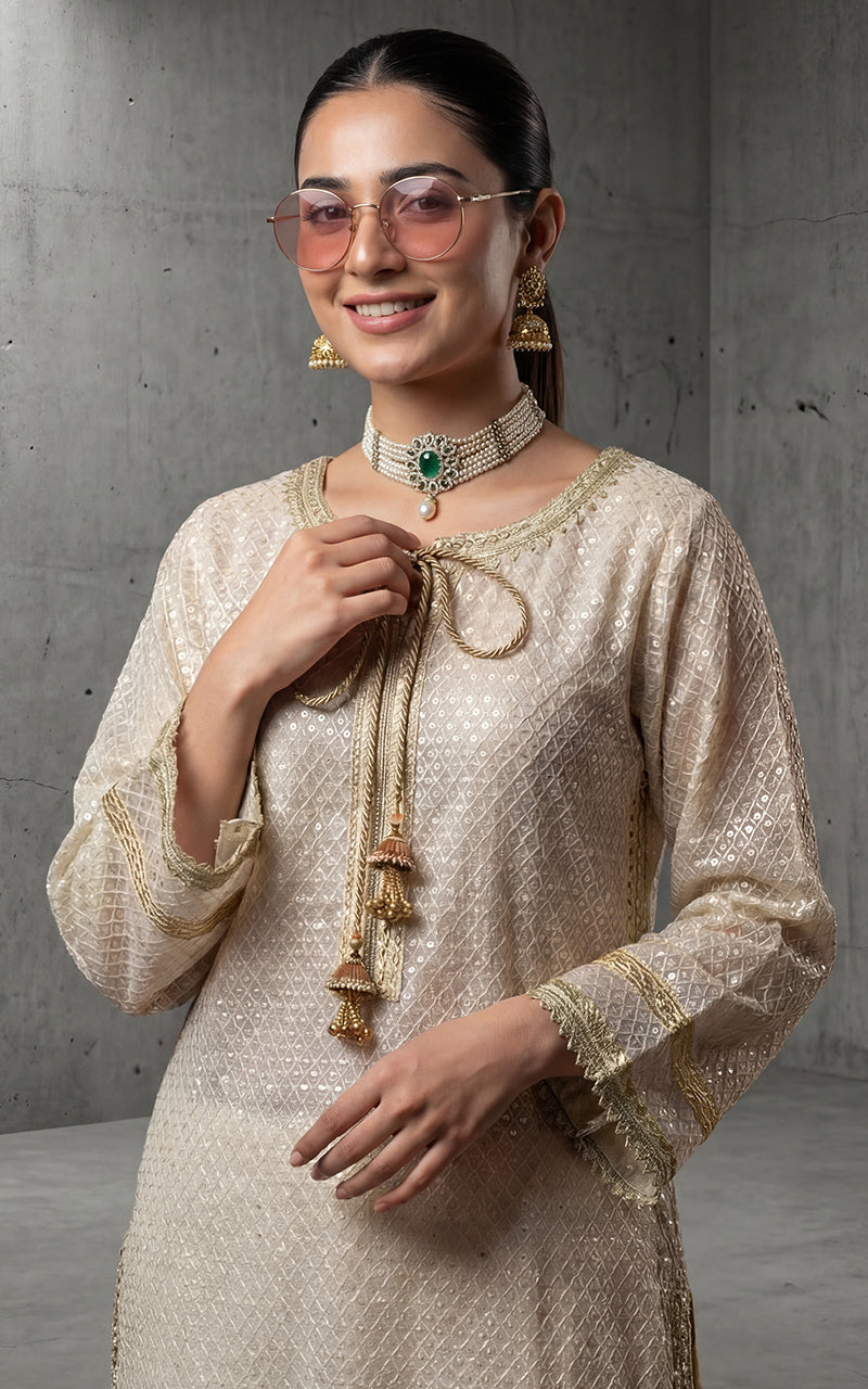 Threads and Motifs | Formal Outfits | 10573