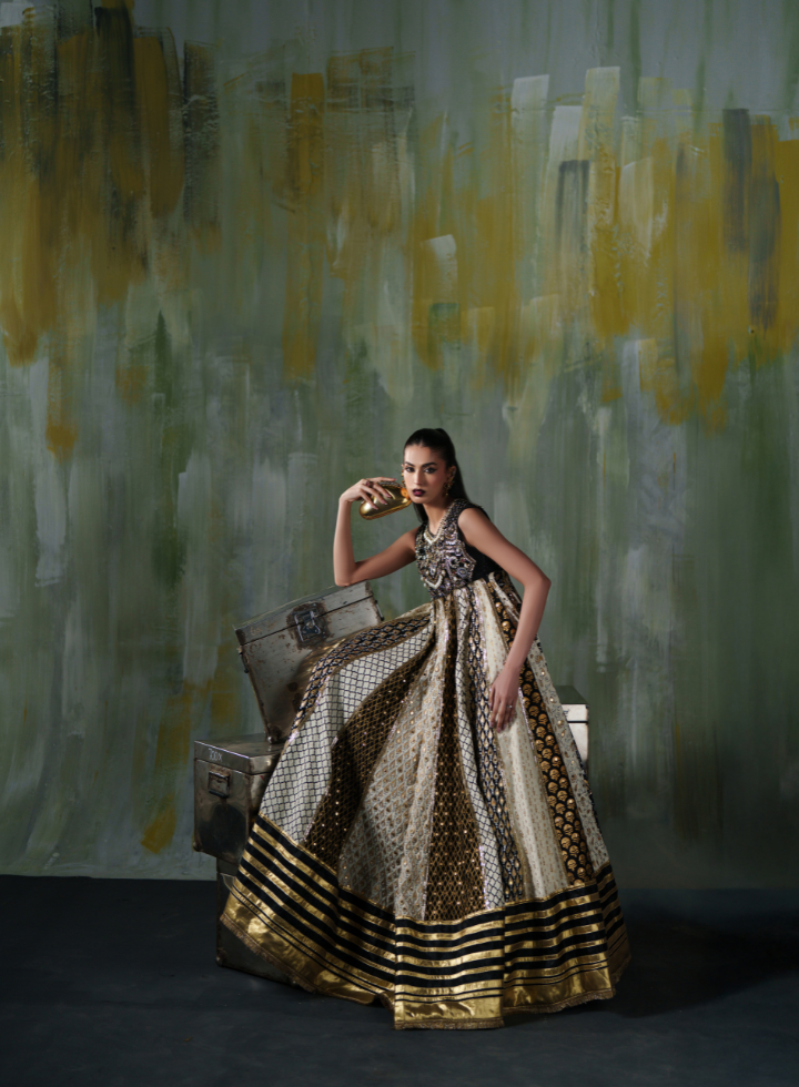 Vasal | Elys Festive Edit 26 | Majestic Gold Noir