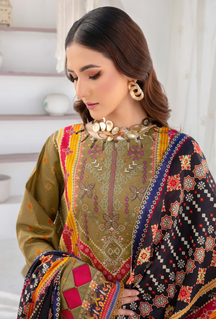 Humdum | Saira Bano Lawn 24 | D06