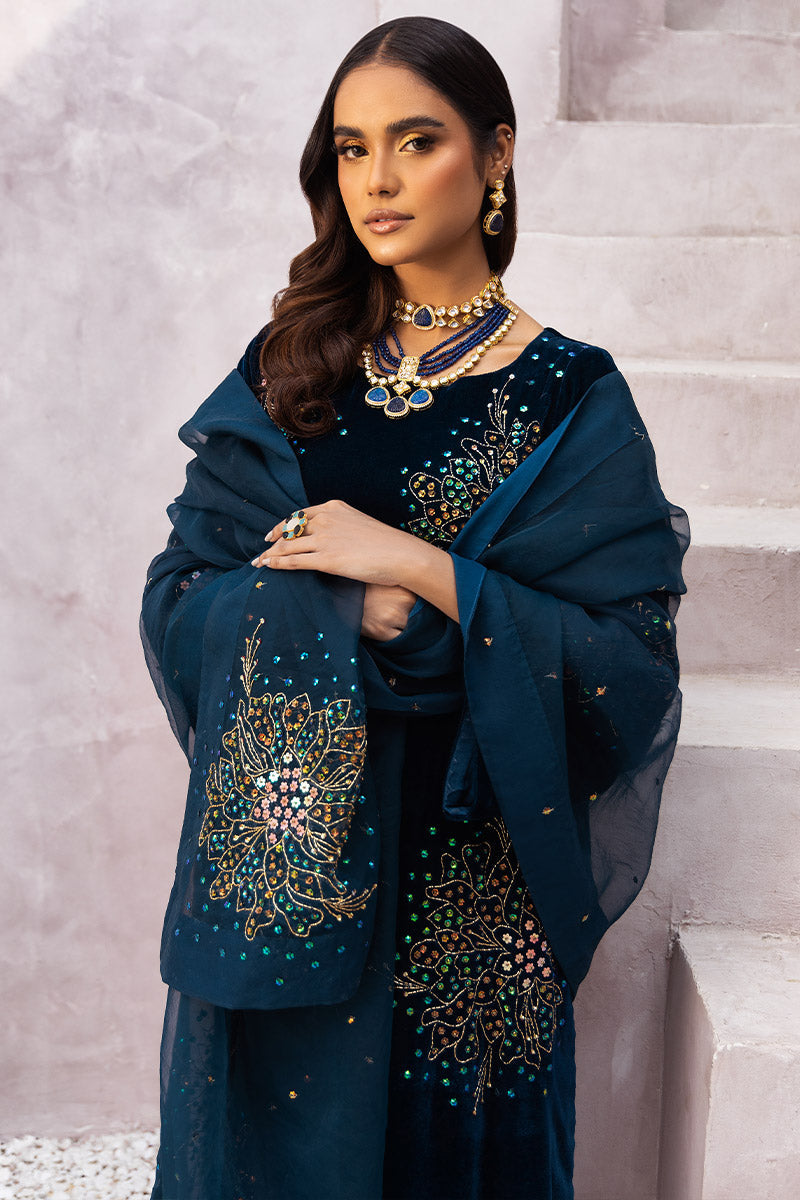 Chic Ophicial | Velveteen Luxury Fall Collection | Zaira