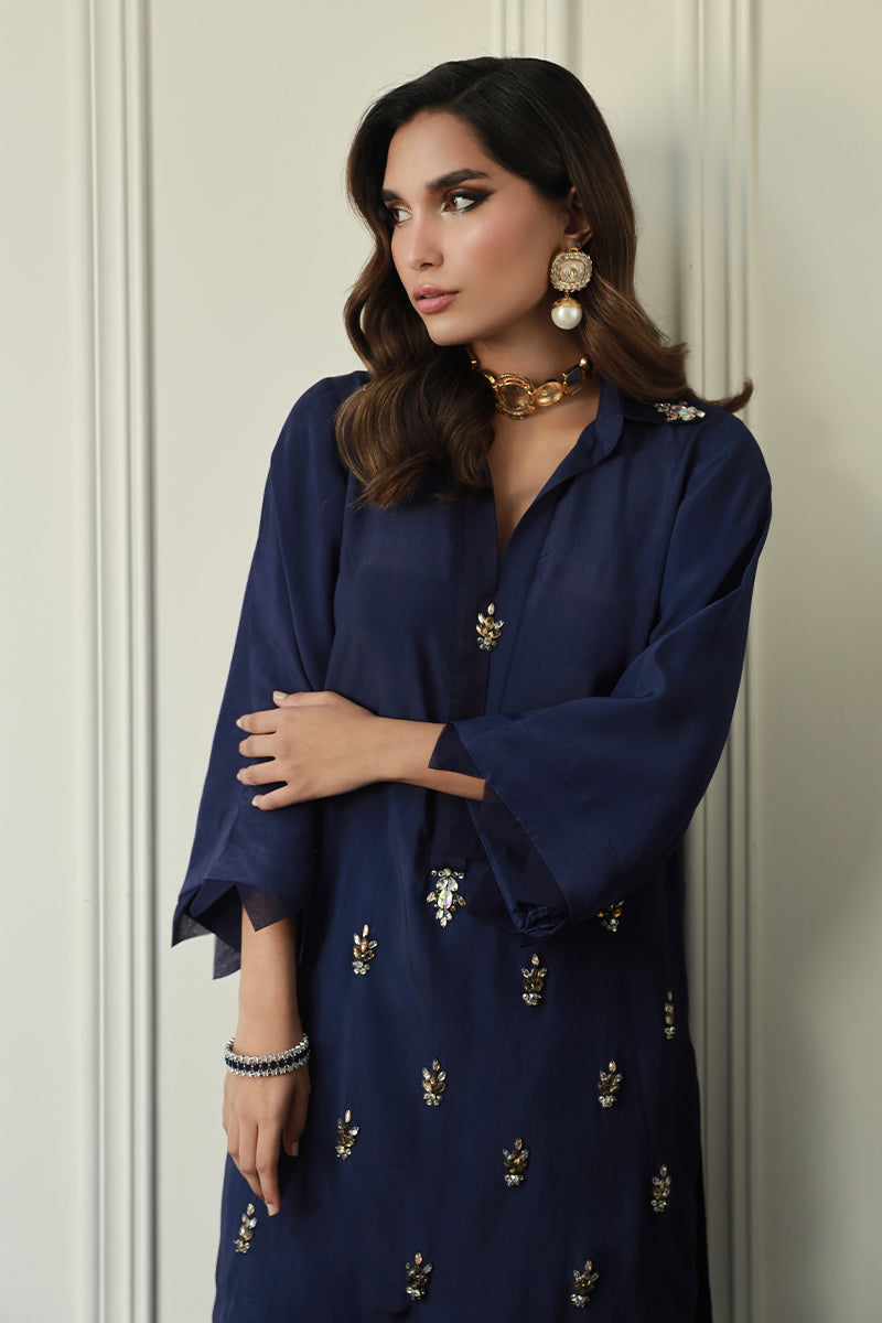 Wardha Saleem | Luxury Pret Traditional Wear | AMAVI