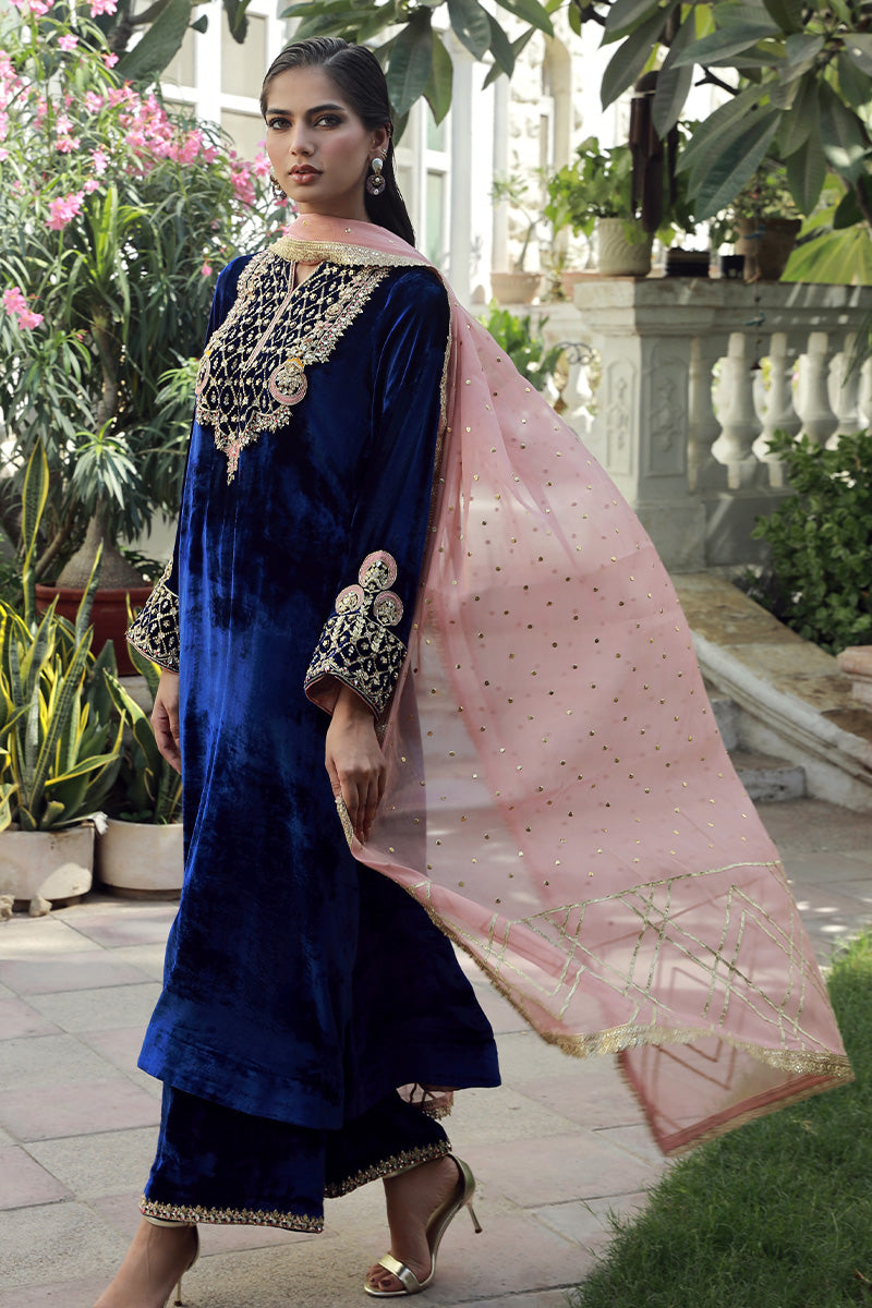 Sana Abbas | Velvet Formals | LOLITE