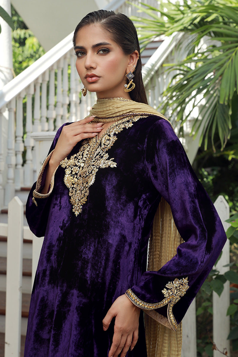Sana Abbas | Velvet Formals | KANZITE