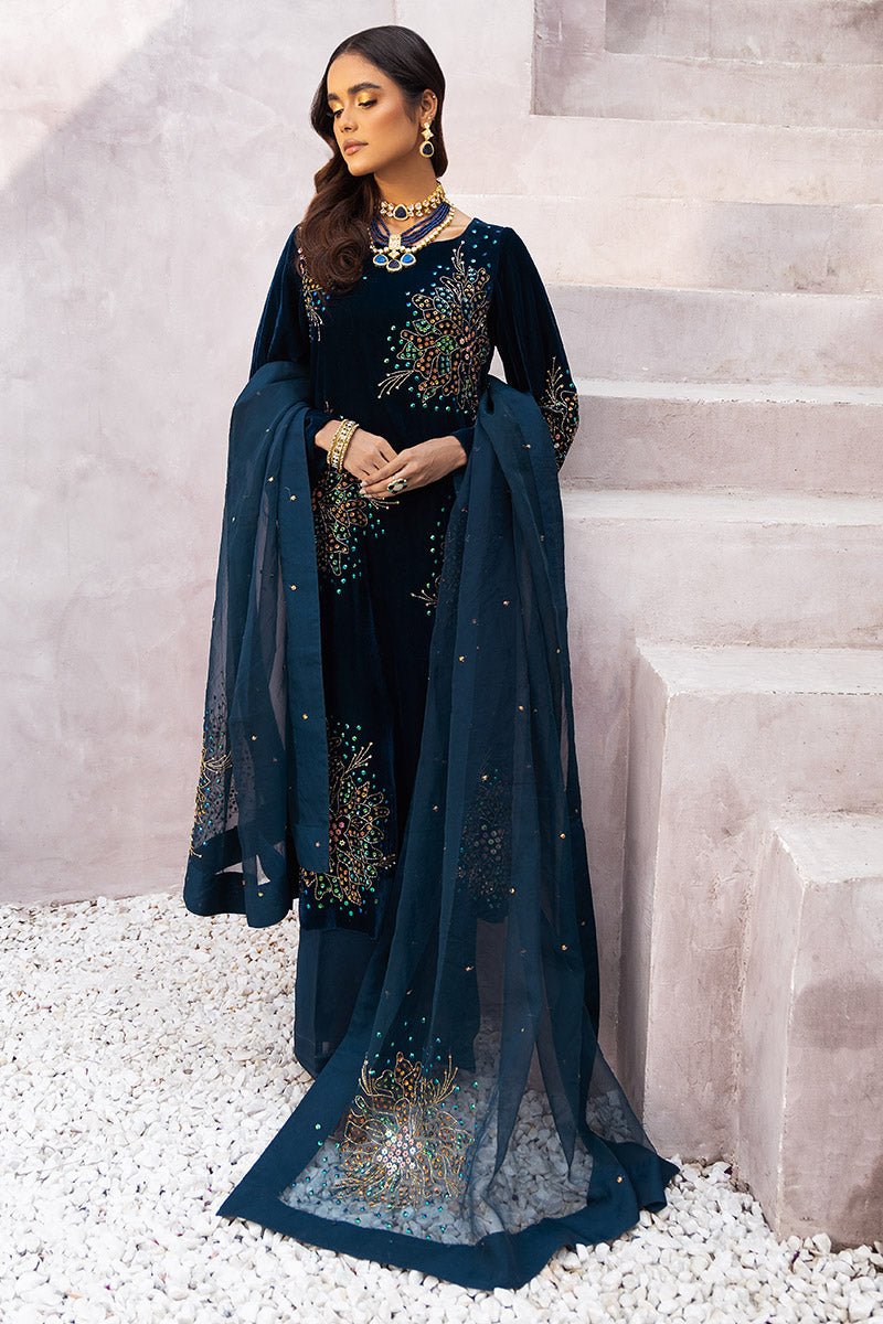 Chic Ophicial | Velveteen Luxury Fall Collection | Zaira