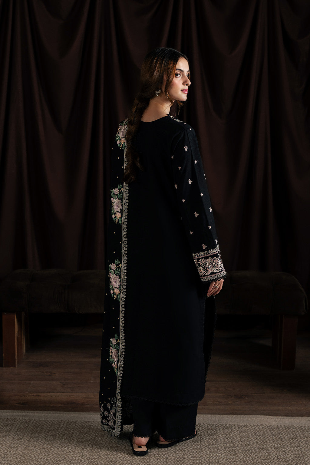 Neeshay | Winter Reverie | Velayne