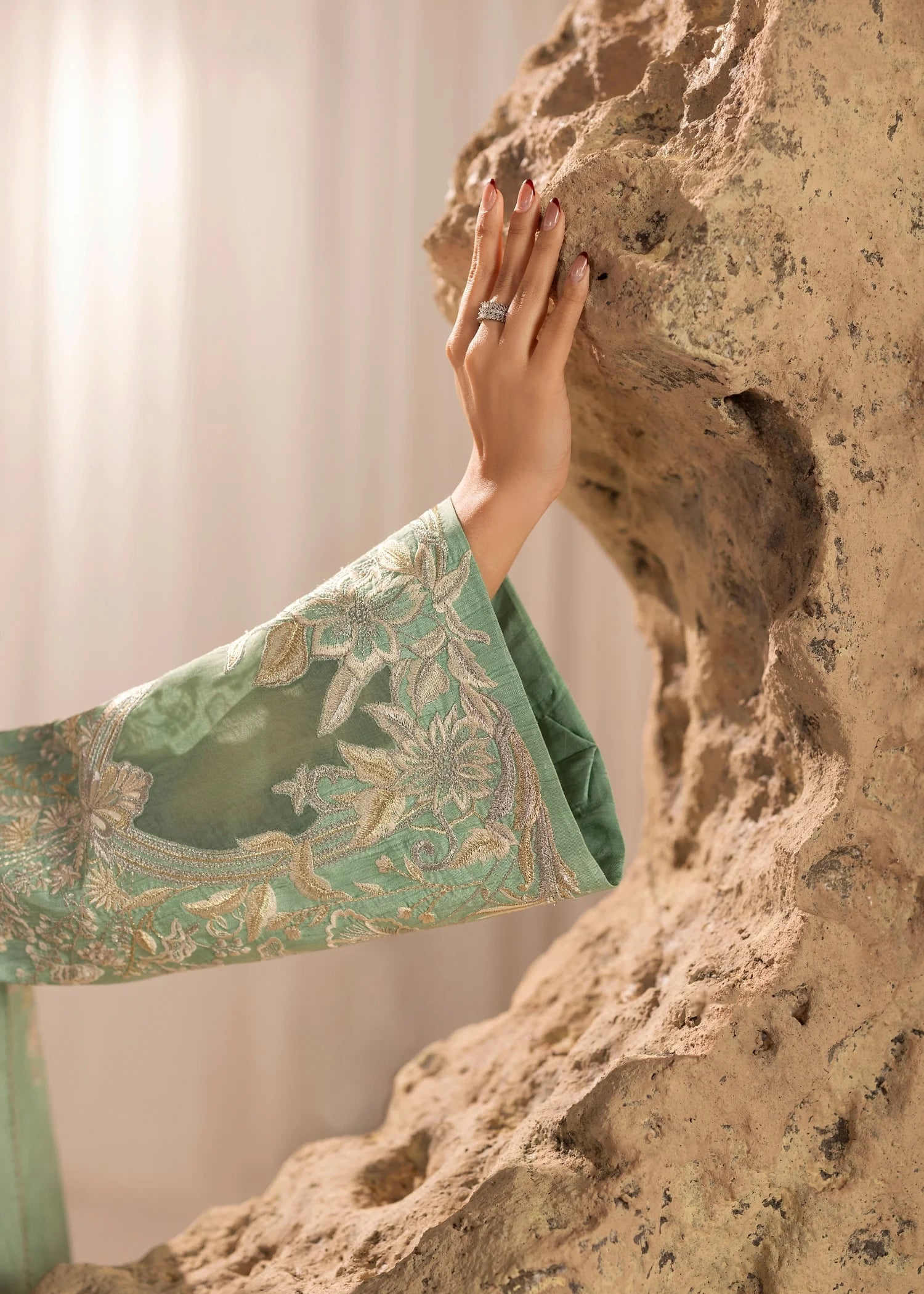 Jamnii | Silk Atelier Pret 26 | SEAFORM SUGAR