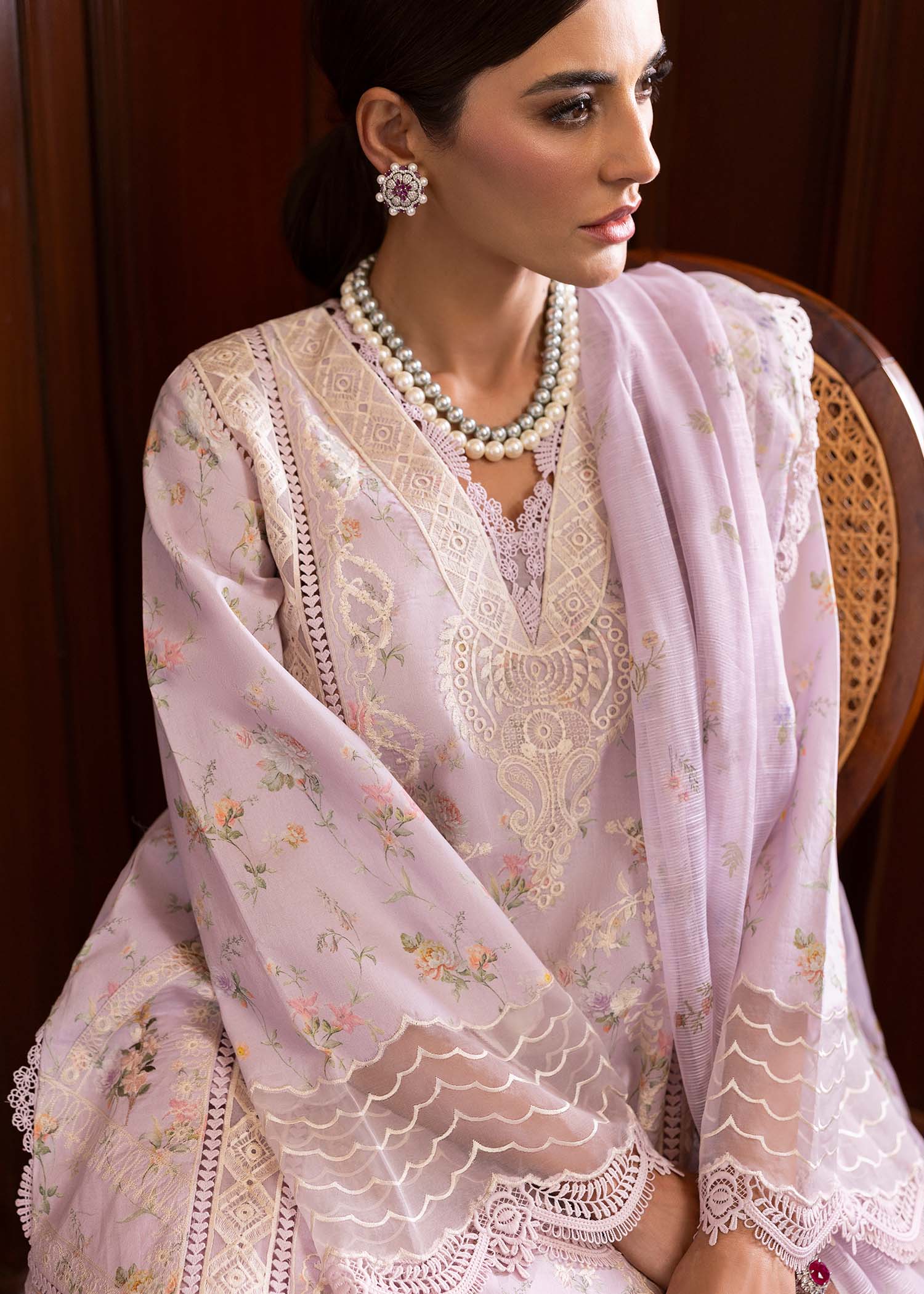 Saira Shakira | Bloom Lawn 25 | SWEET OPEL 8-A