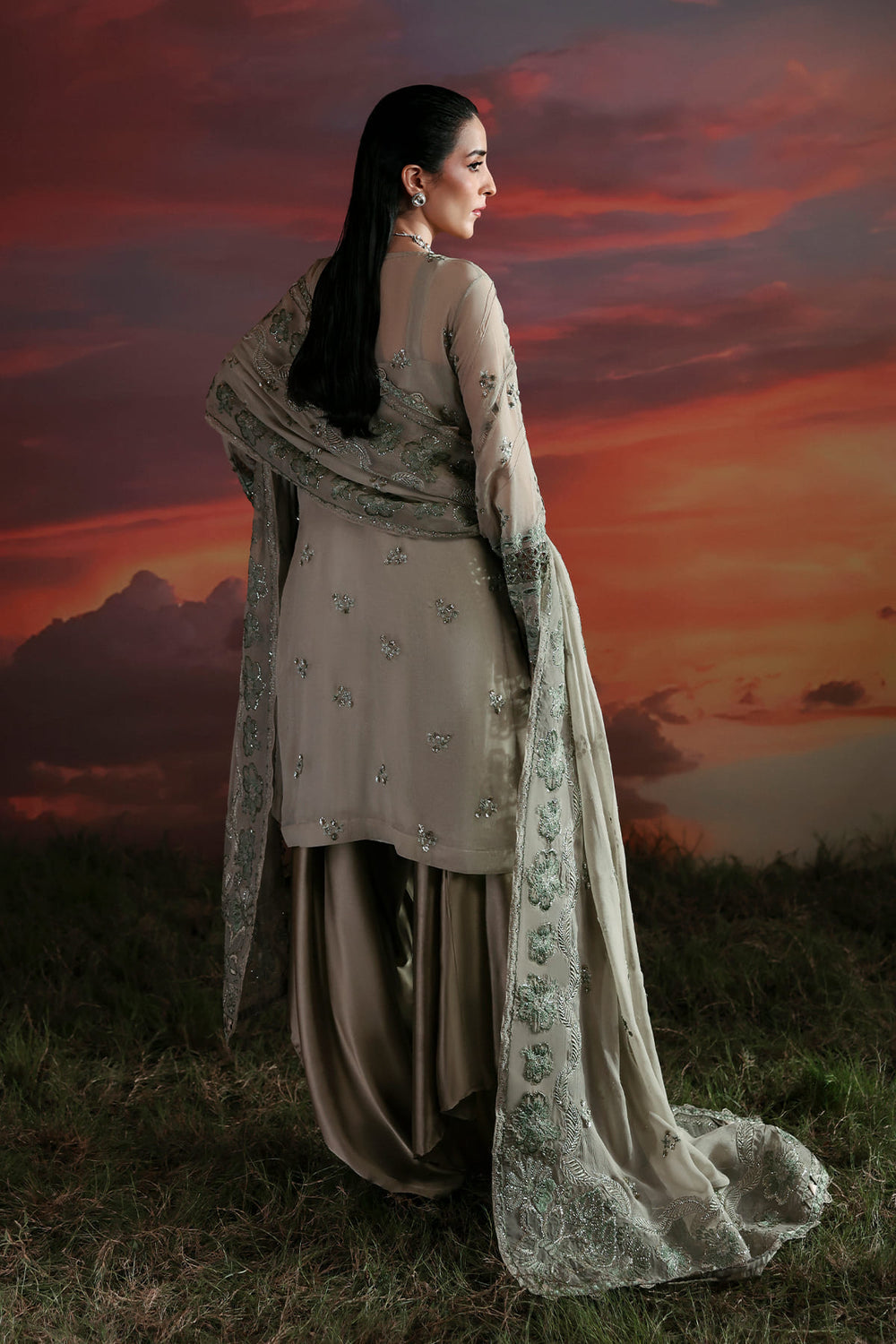 Zarposh | Moonlit Muse | Nerine