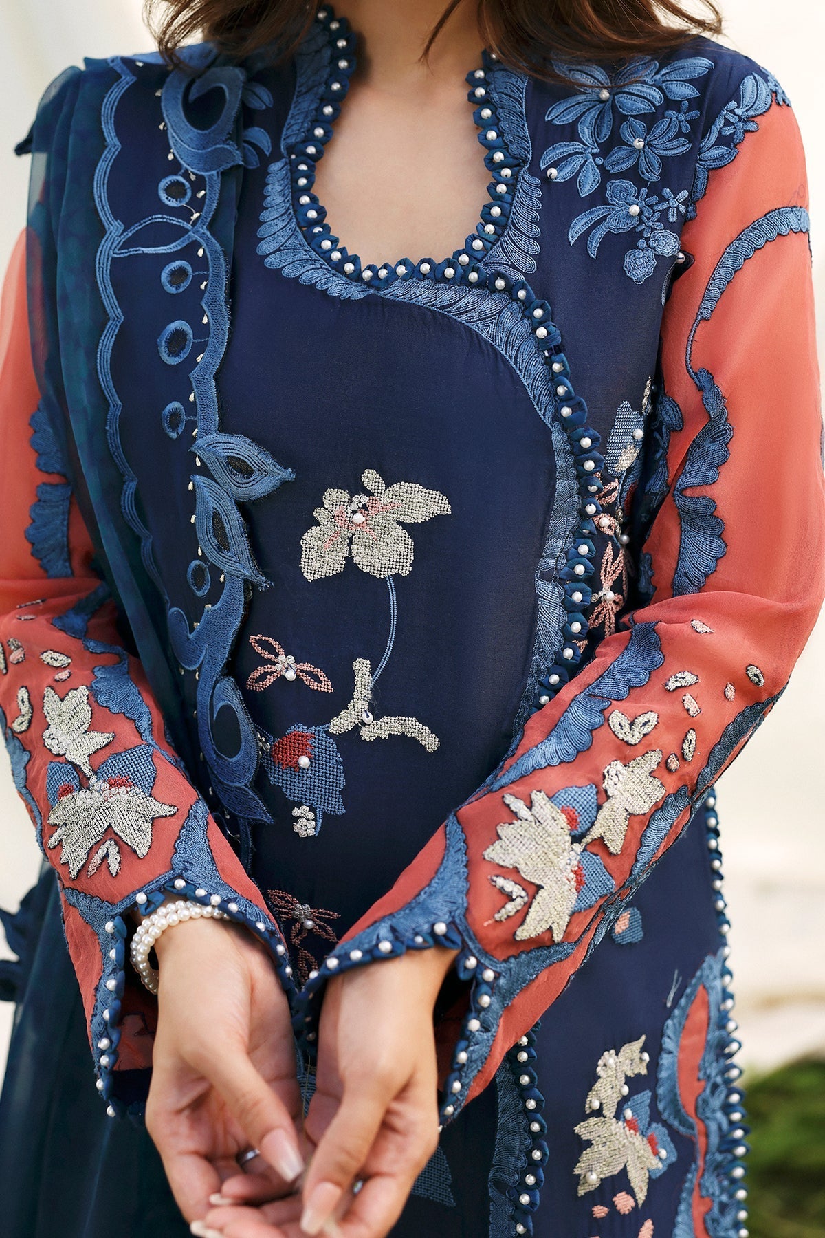 Afrozeh | A Lawn 26 | AVAIA