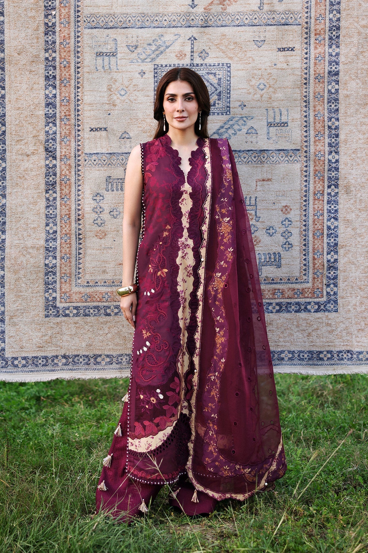Afrozeh | A Lawn 26 | THALIA