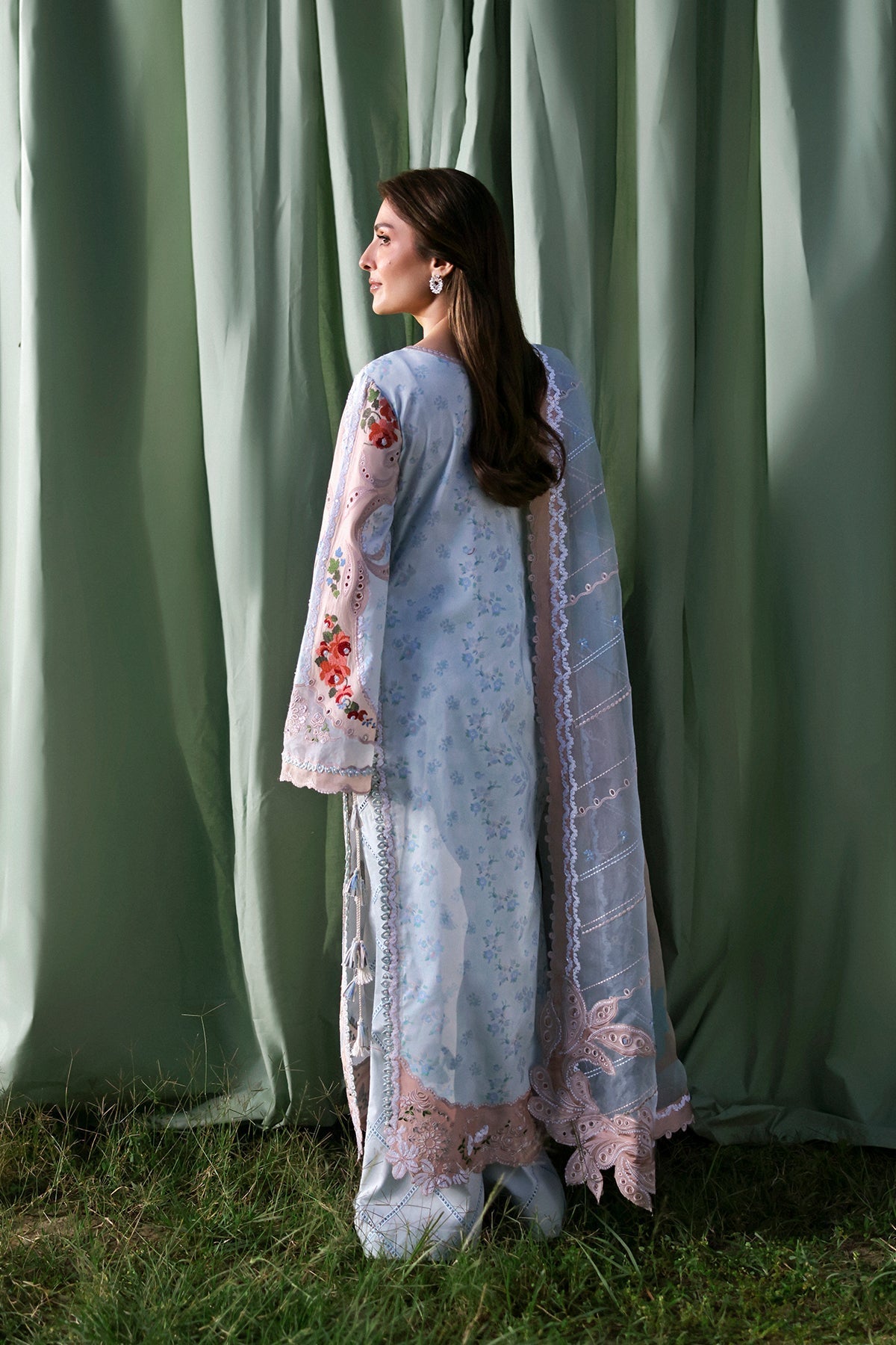 Afrozeh | A Lawn 26 | EIRENE