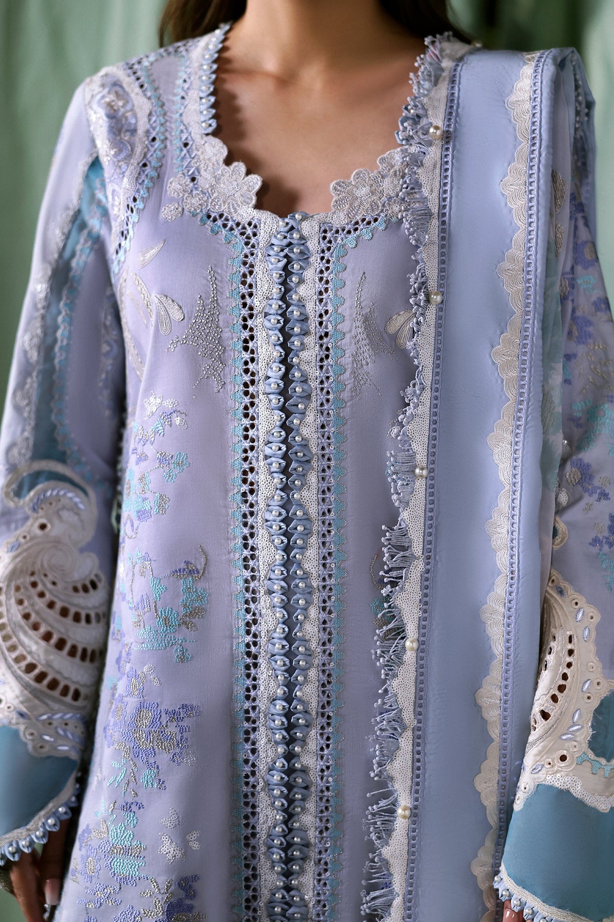 Afrozeh | A Lawn 26 | CHLORIS
