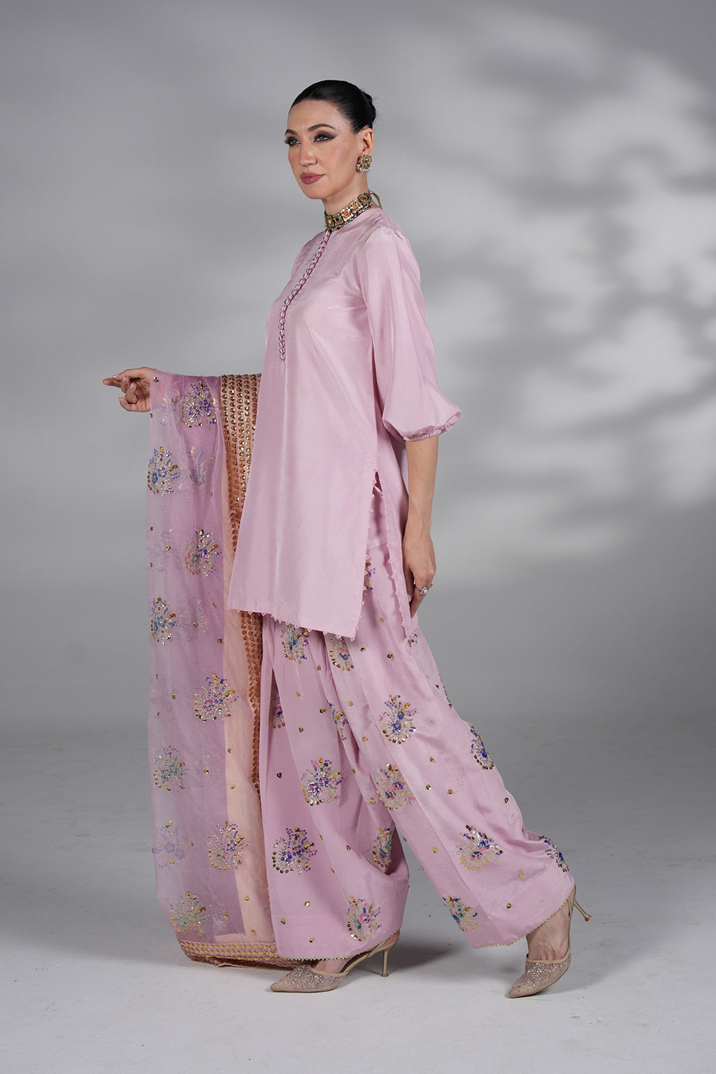 Amave | Oro Luxury Wear | AM-03